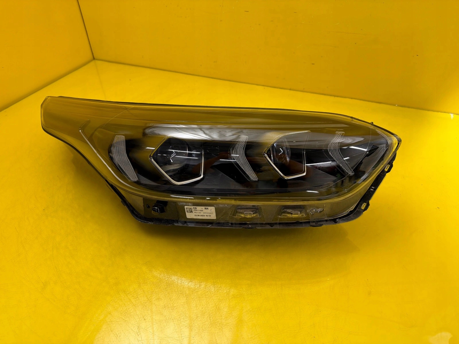 light right Kia Ceed III Lift Full Led 92102J7500