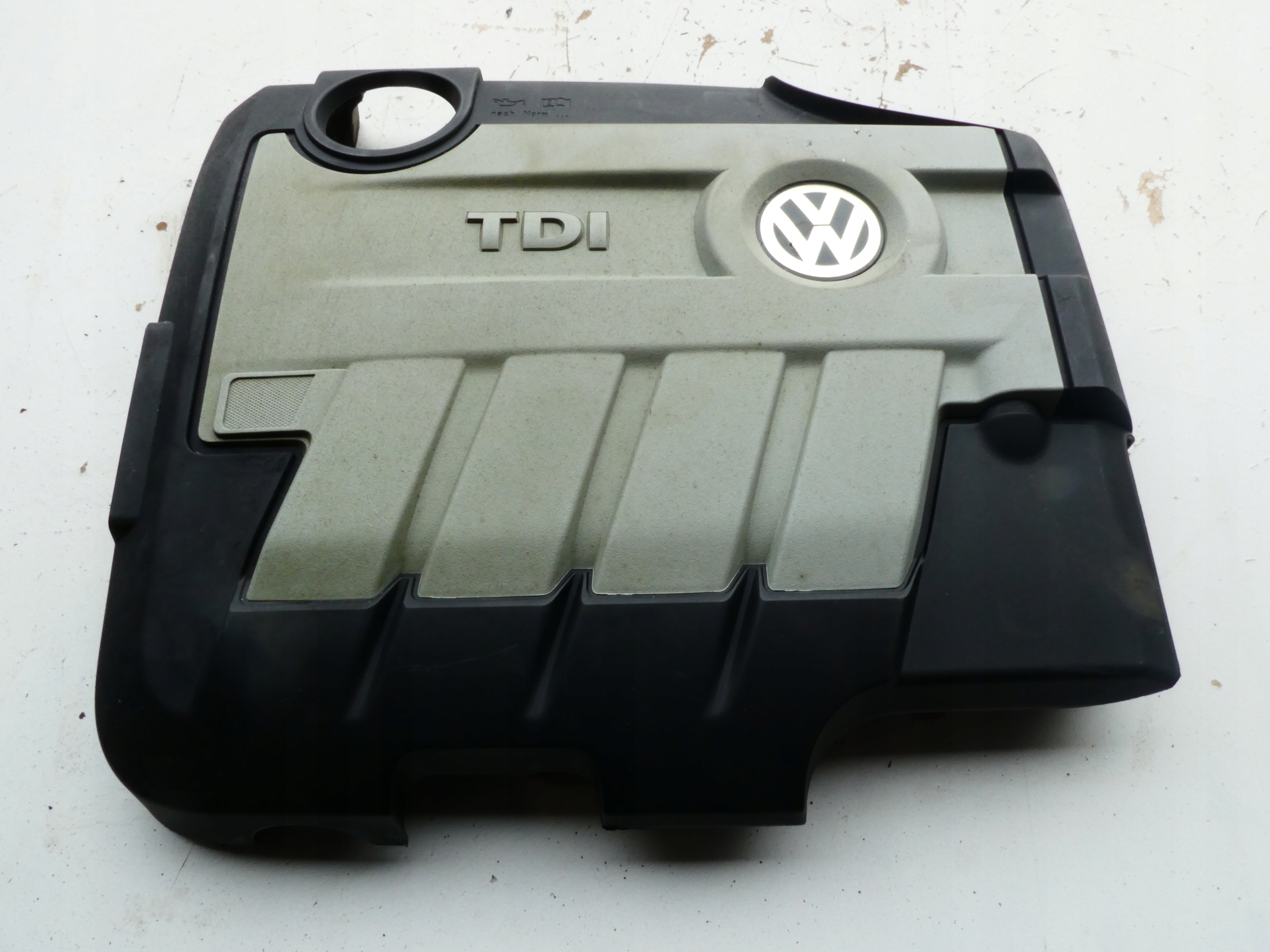 POKRYWA SILNIKA PASSAT B6 B7 2.0 TDI 03L103925AM