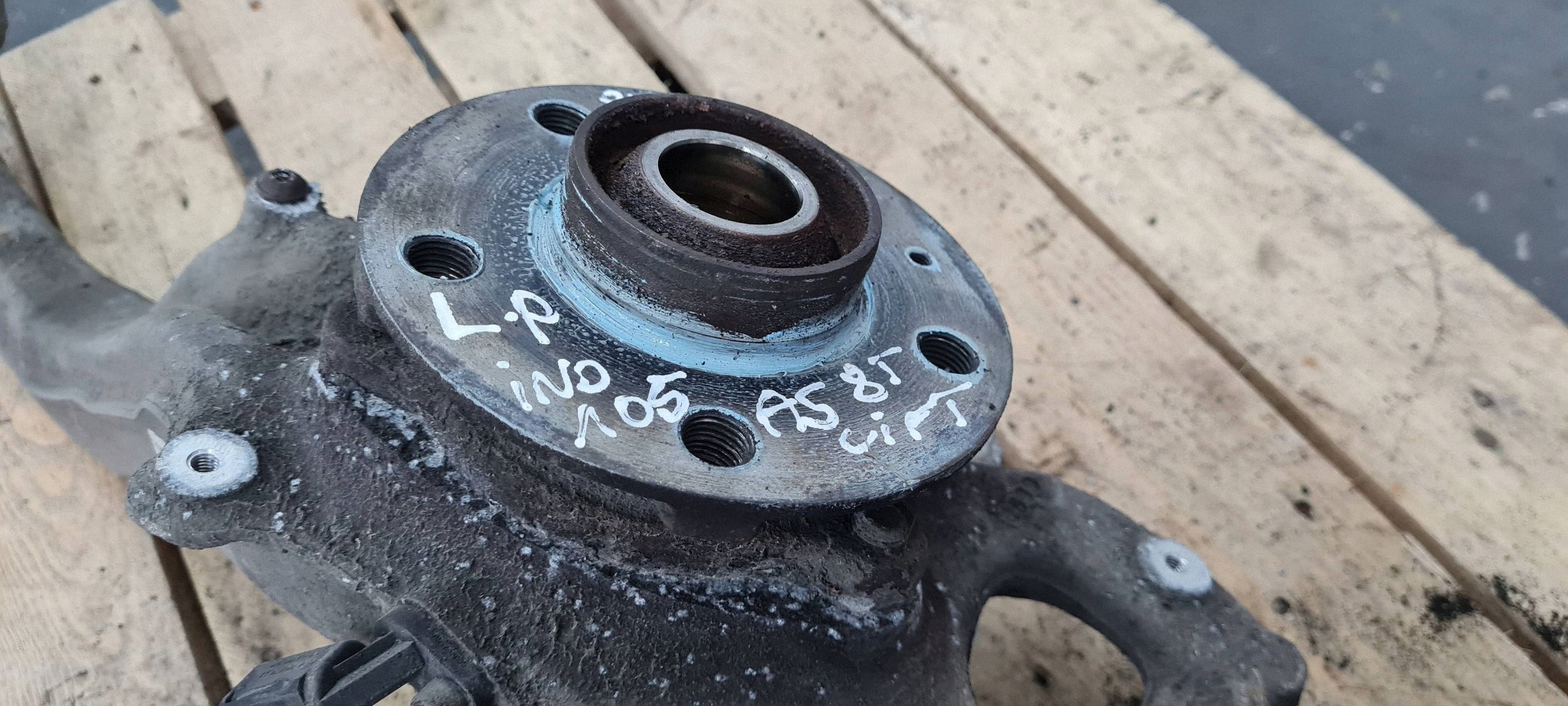 A5 8T LIFT swing left left front front 4G0407253B A4 B8 Q5 8R A6 C7