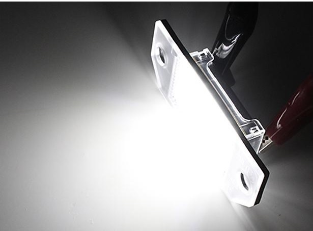 LAMPKI LED TABLICY FORD FOCUS MK2 C-MAX 2003-2008 Numer katalogowy części 4502331, 4502332