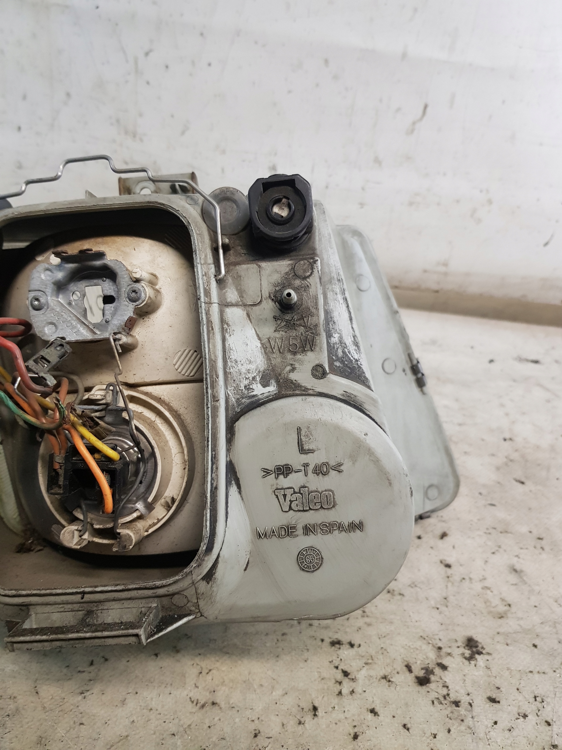 light left front MERCEDES VITO and