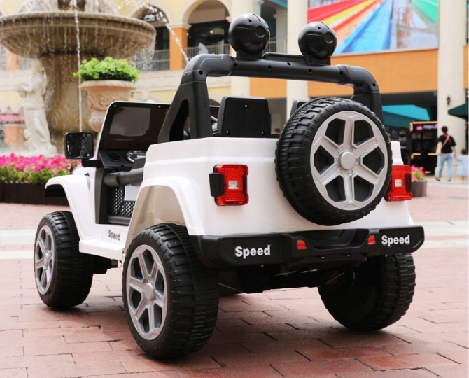 DUŻY DWUOSOBOWY JEEP NA AKUMULATOR 4X4 PILOT SKÓRA Szerokość pojazdu 73 cm