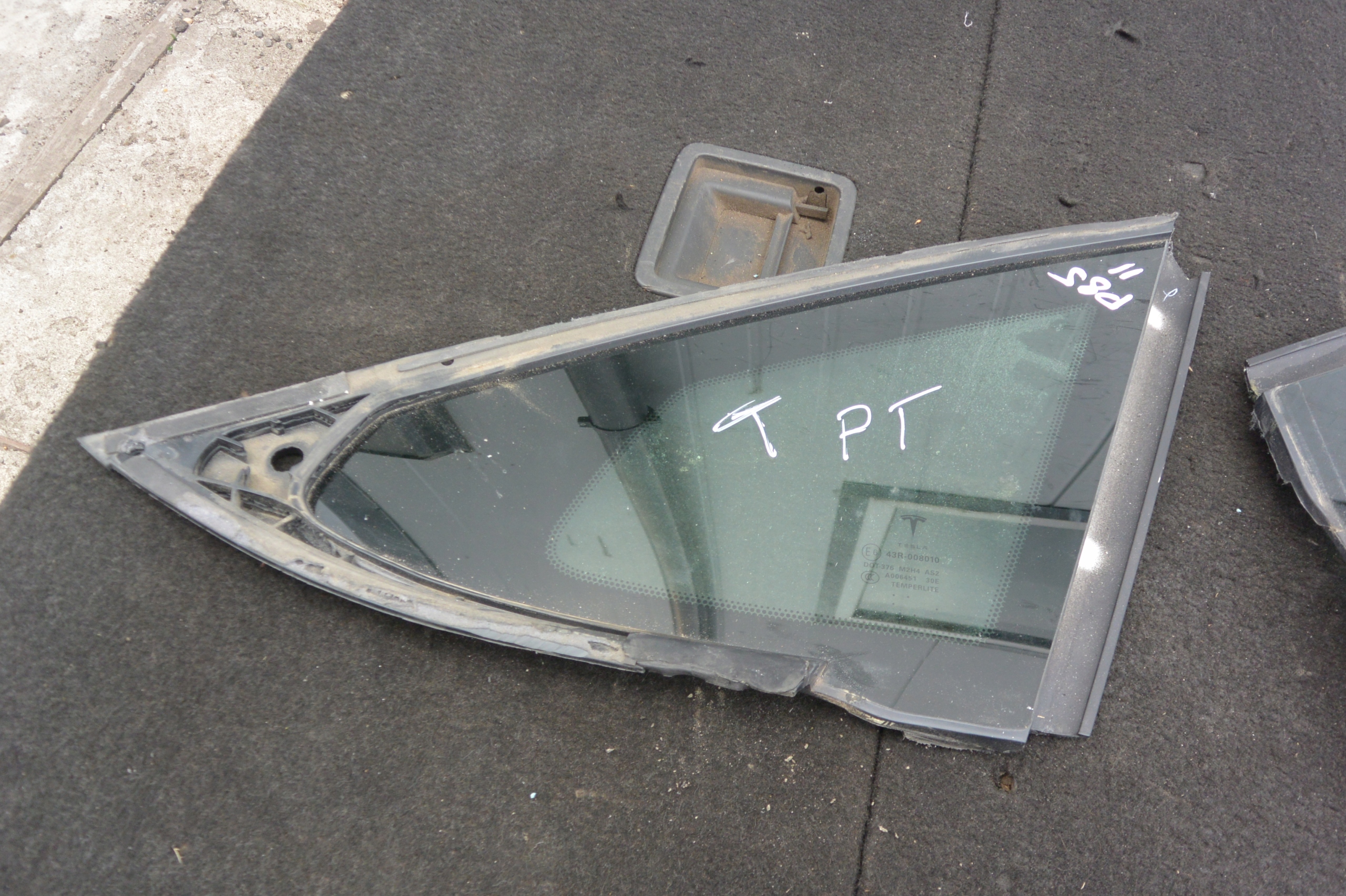 window bodywork rear part right left TESLA MODEL S