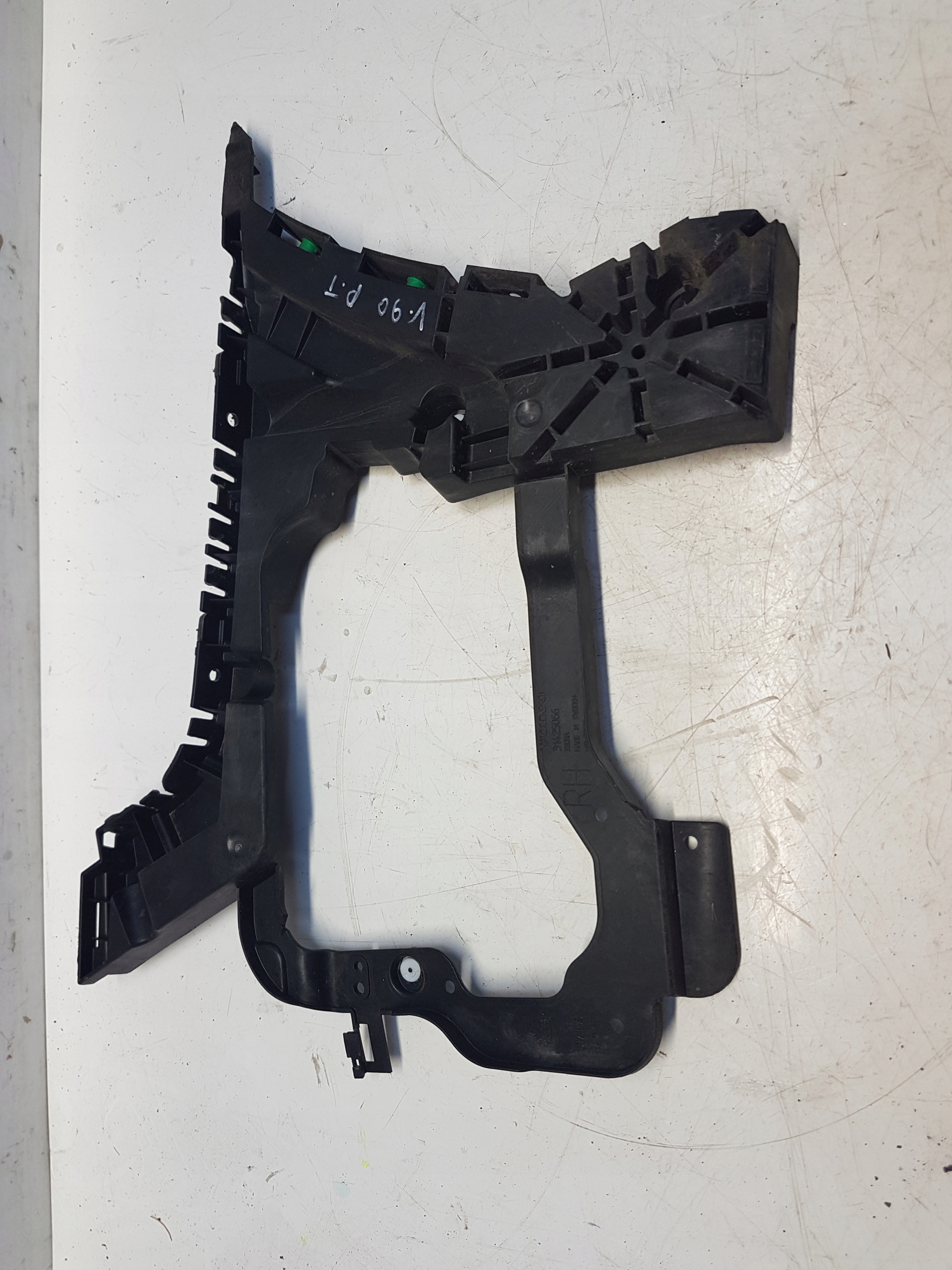 VOLVO V90 S90 bumper bracket left rear part