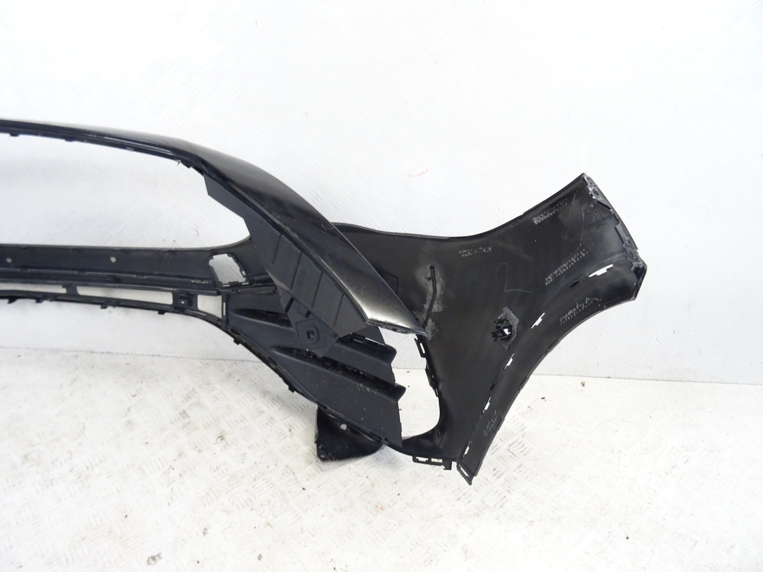 MERCEDES GLA 247 AMG bumper front front