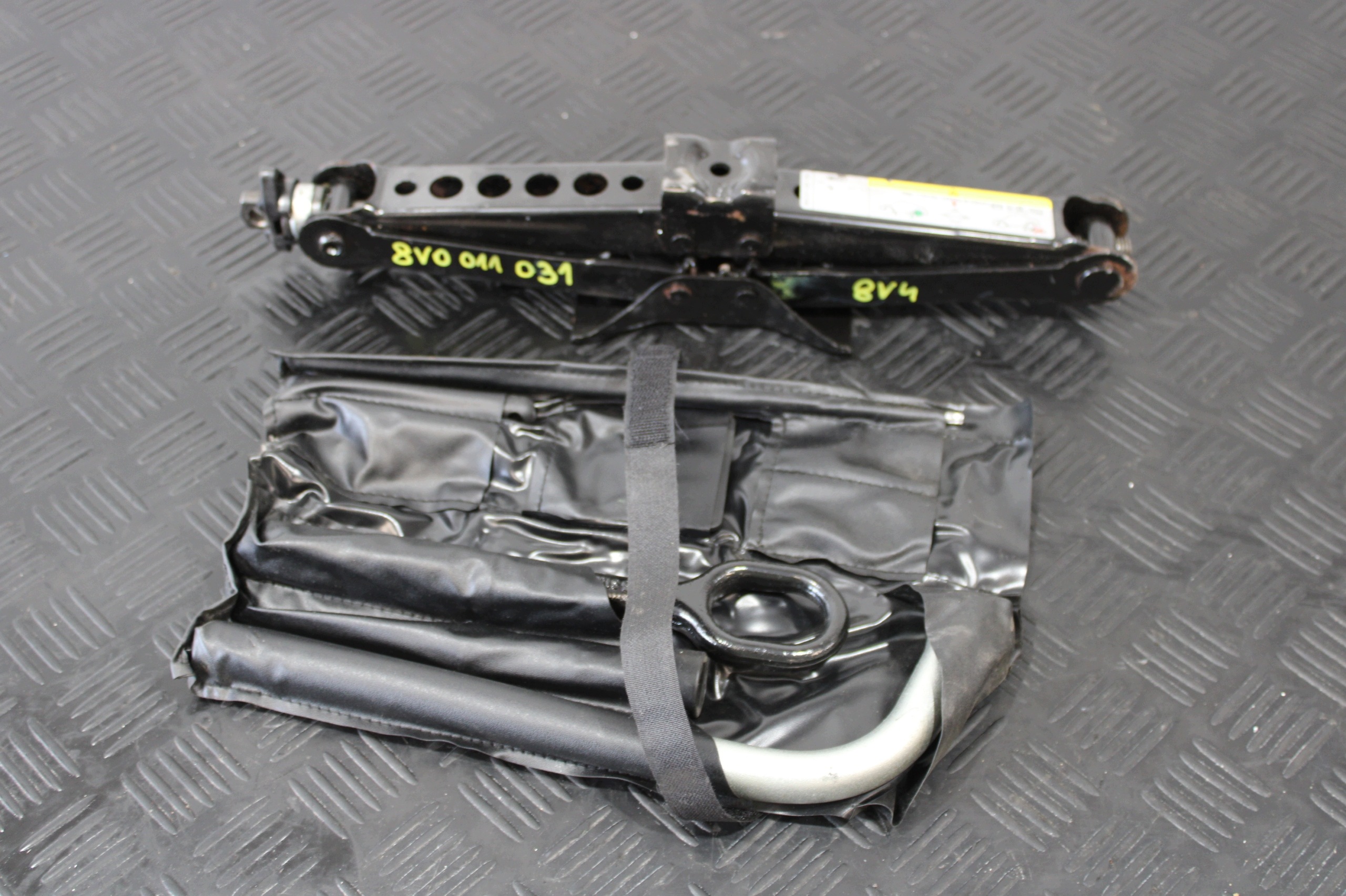 emelő ablakemelő 8V0011031 AUDI A3 8V0 8V4 2013