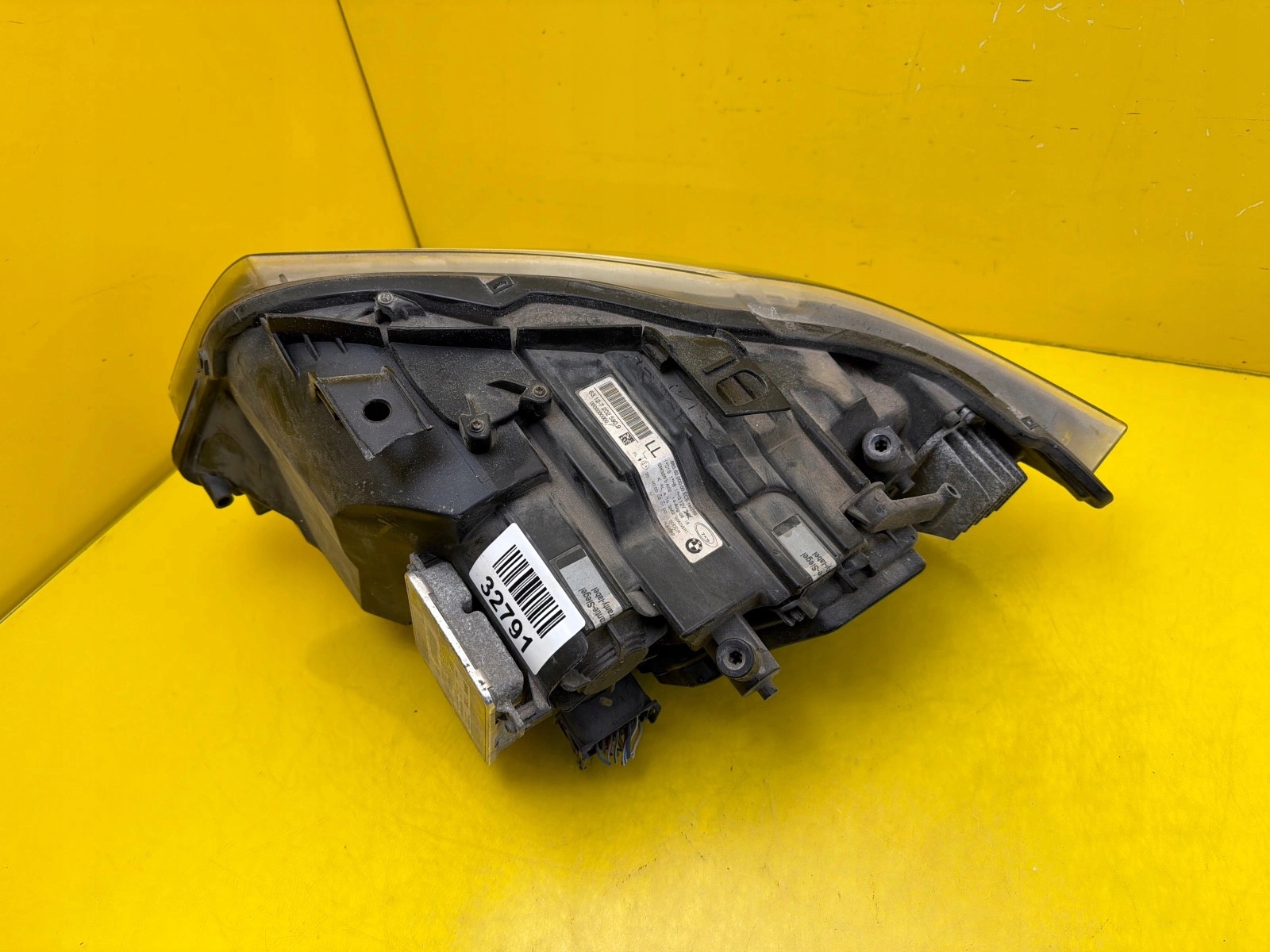 light right BMW 3 E90 E91 Lift LCI Xenon Dynamic Skretna 7202590