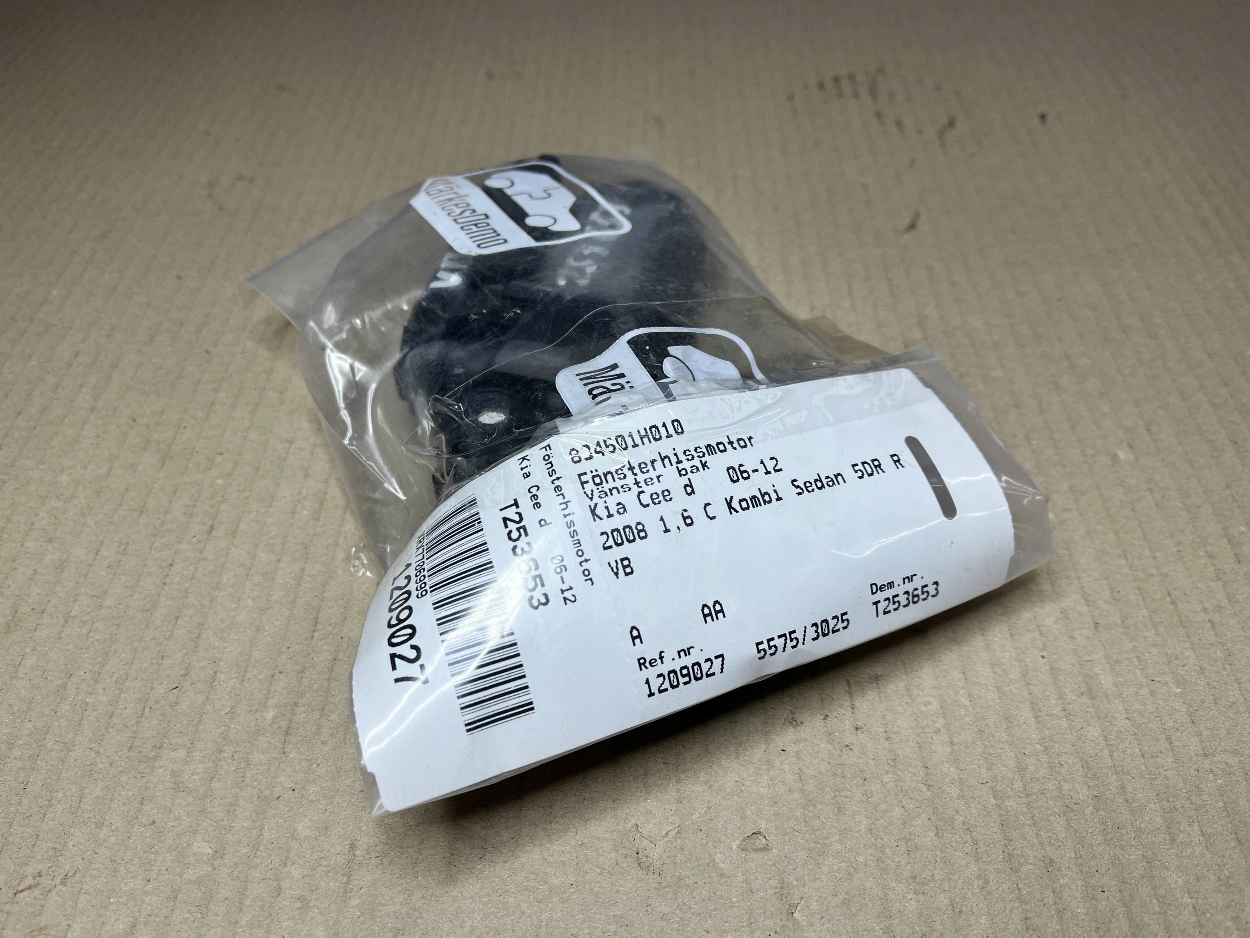 Micro moteur Vitres Arrière KIA Ceed 834501H010