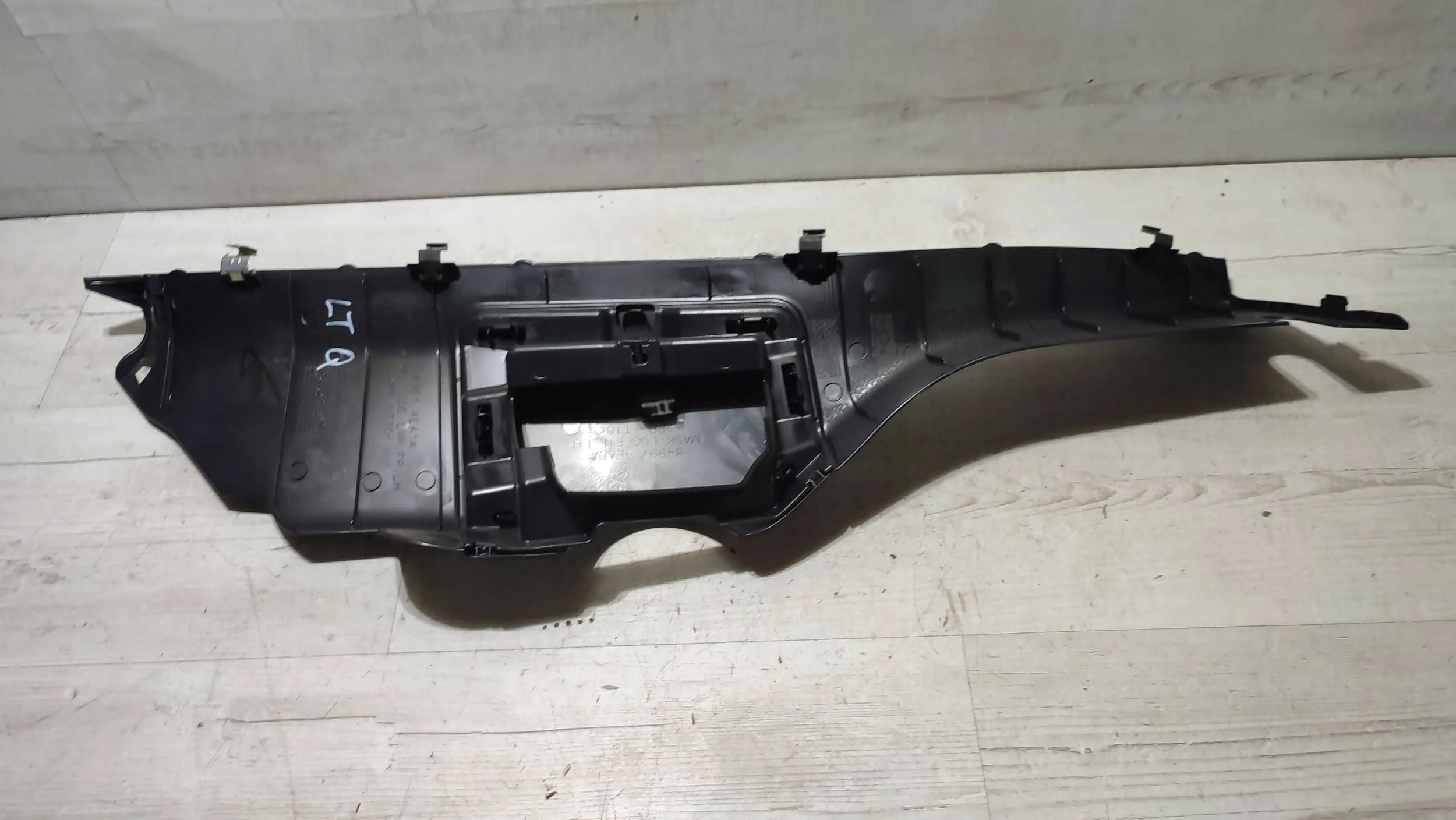 Nissan Qashqai 16r 1.5dci rear part side right moulding threshold cap