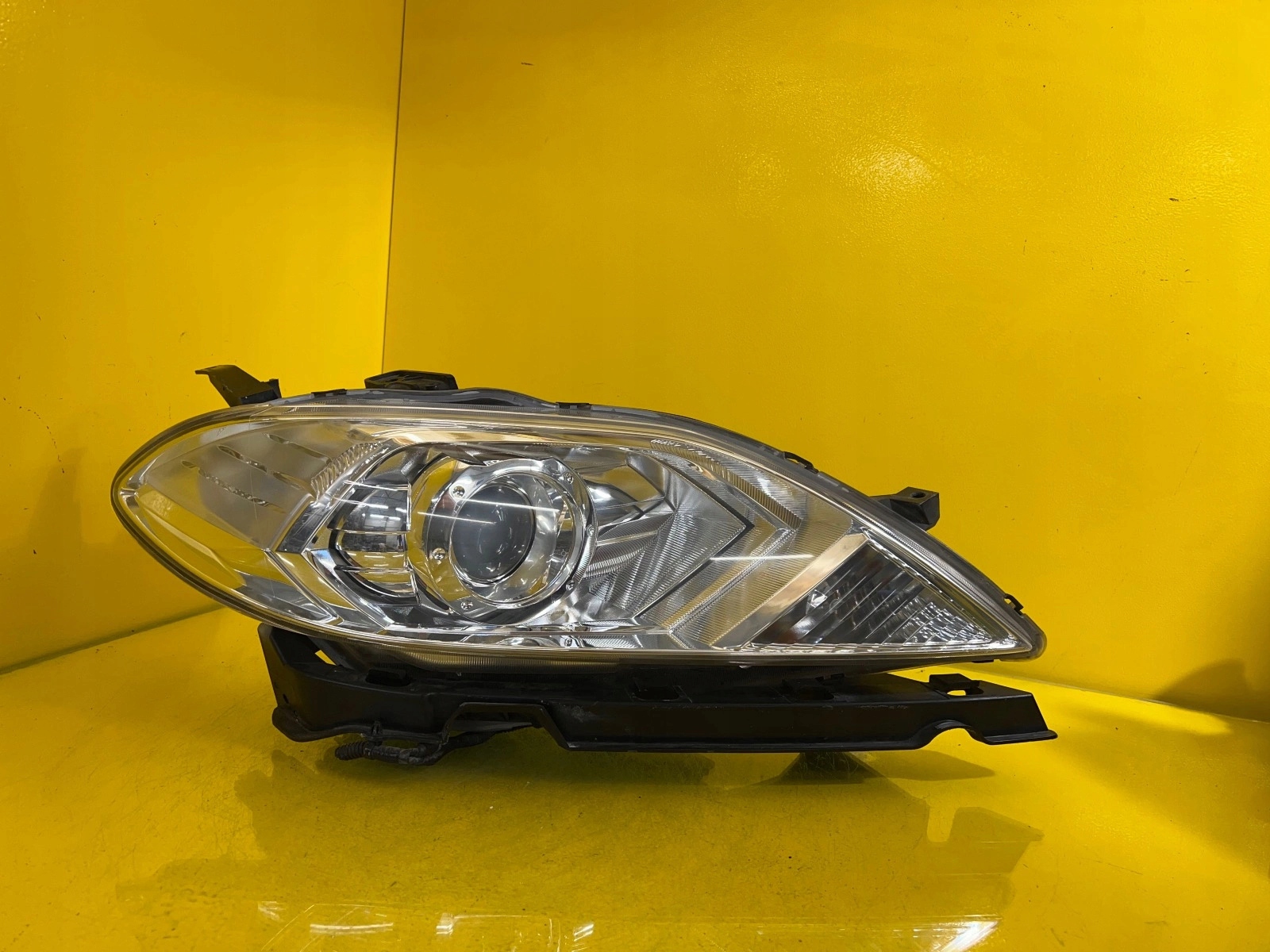 light right front HONDA FRV FR-V XENON