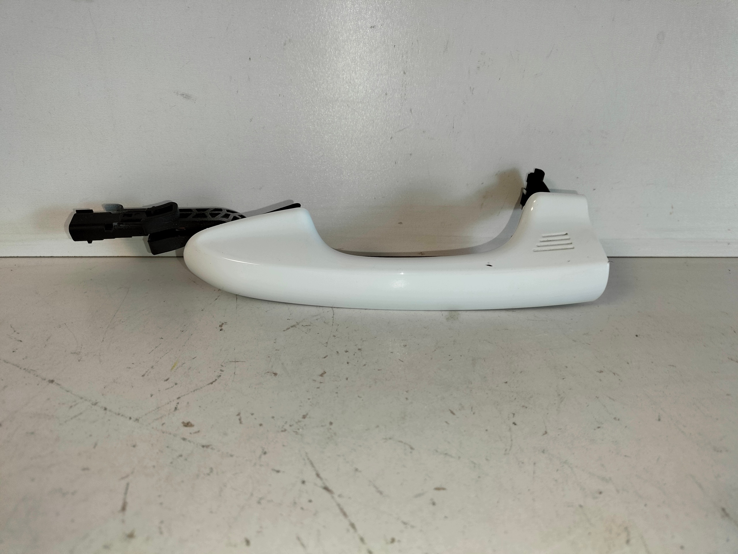 handle door front front right FORD FIESTA MK8 17