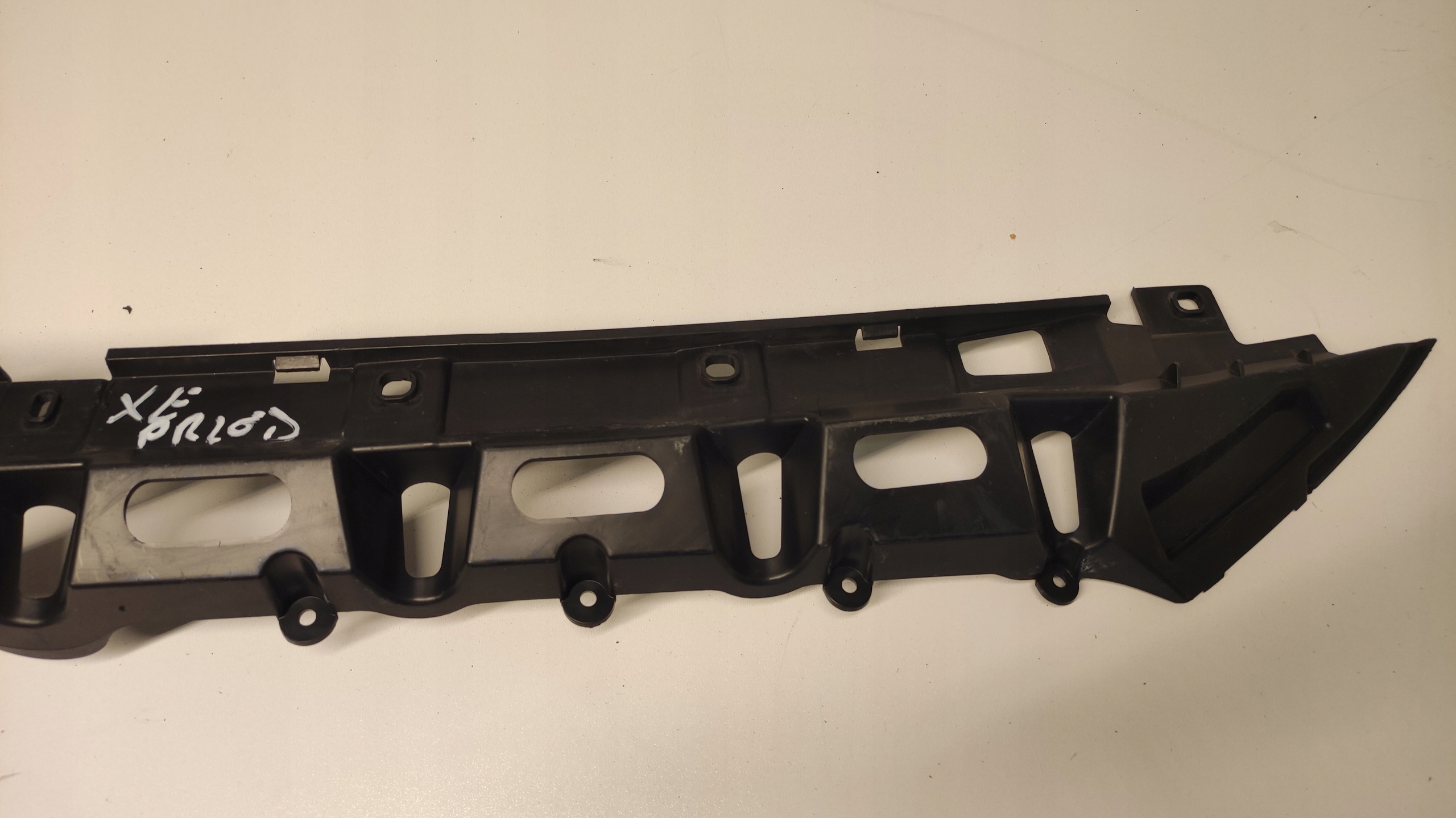 JAGUAR XE bumper bracket central front front GX73-17640-AB 15-19