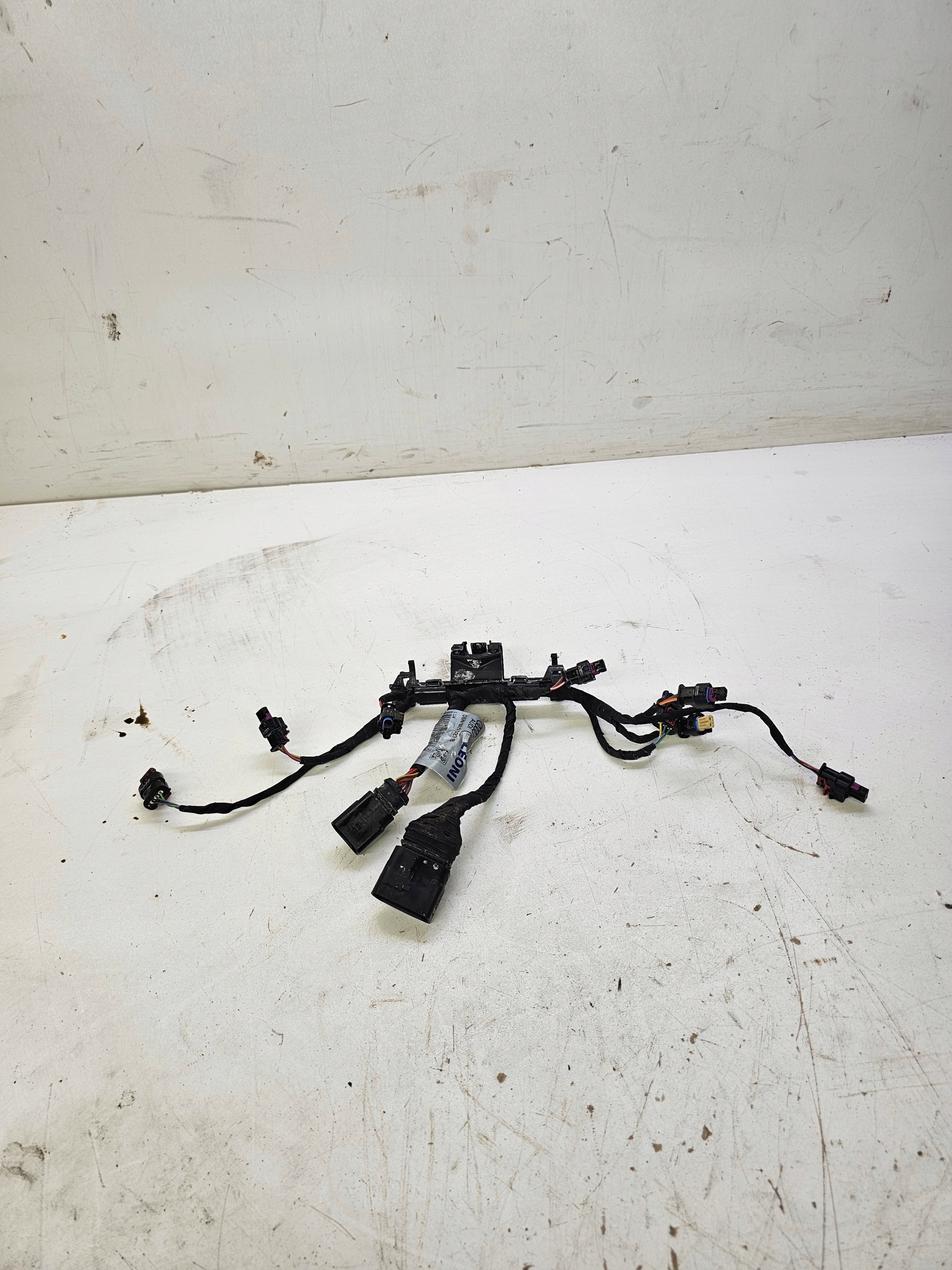 bundle of the engine AUDI S3 VW GOLF VIII R 06N971627B