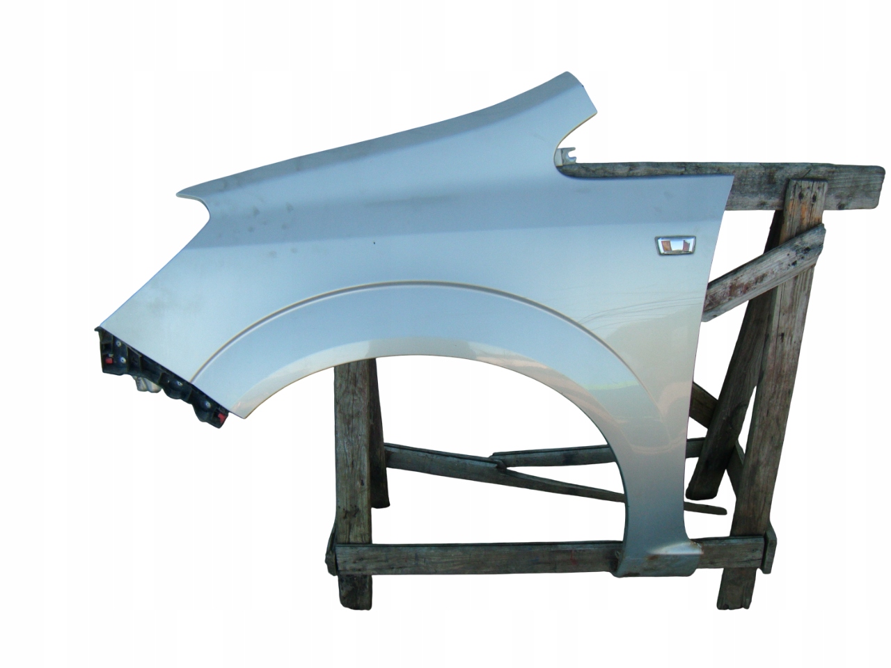 OPEL ZAFIRA B 05- BŁOTNIK LEWY PRZÓD Z167