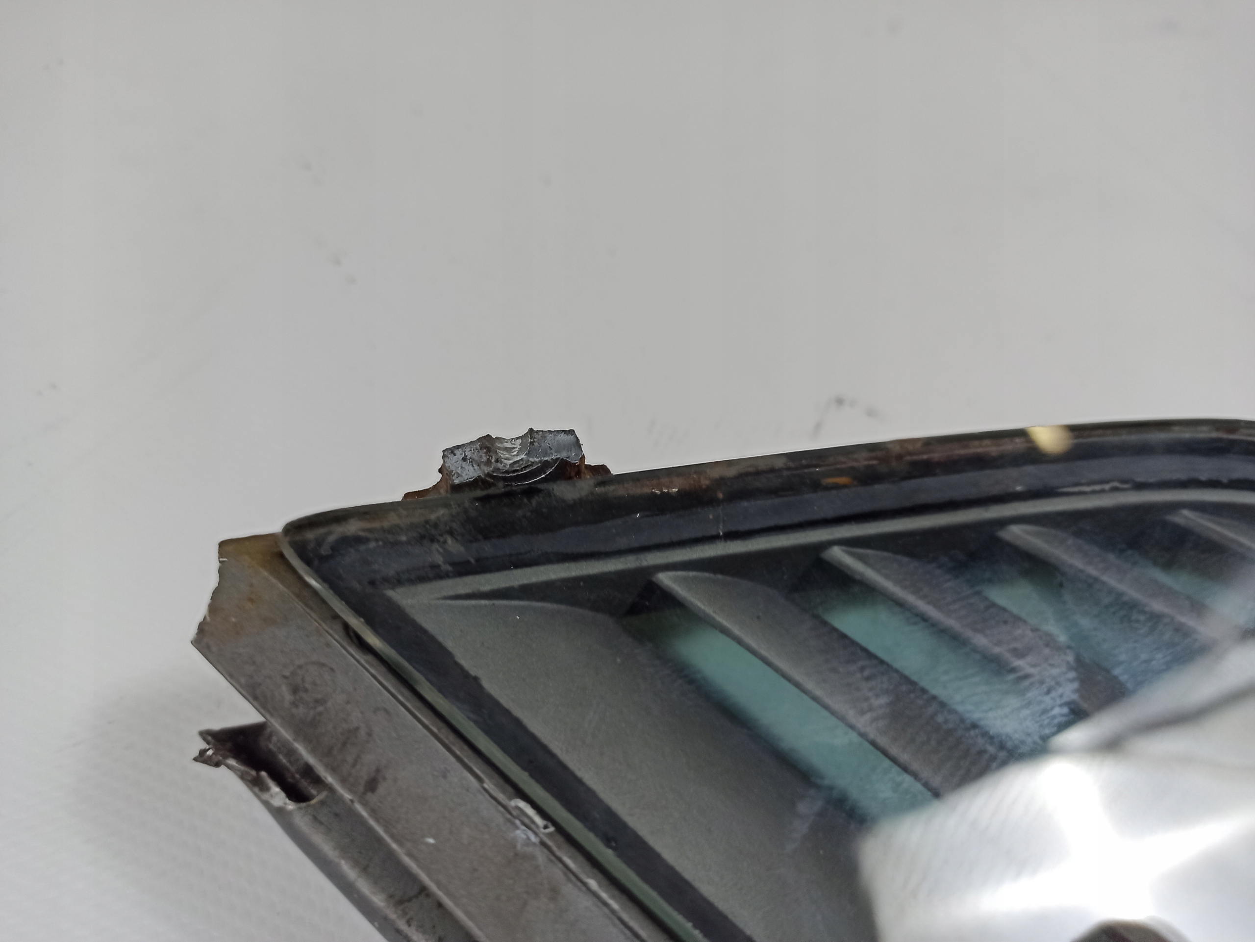 window side trojkat bodywork Mercedes SLC C107