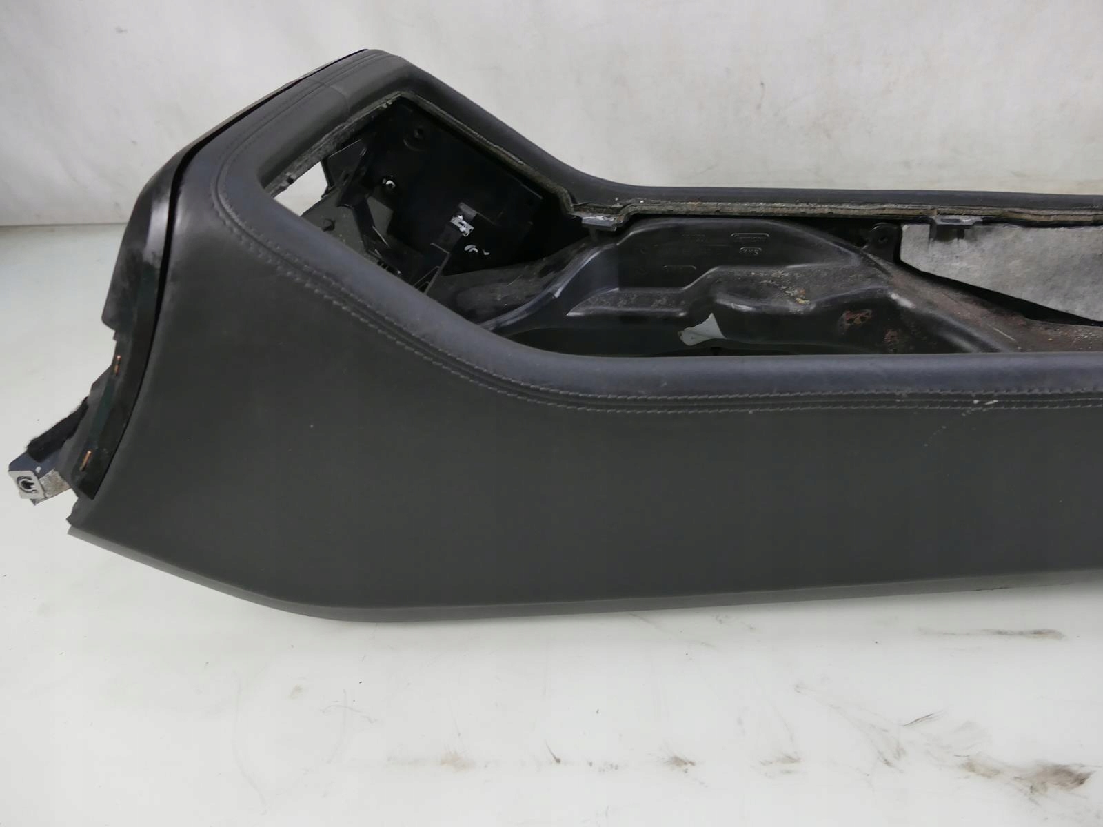 AUDI A8 D3 LIFT TUNEL central
