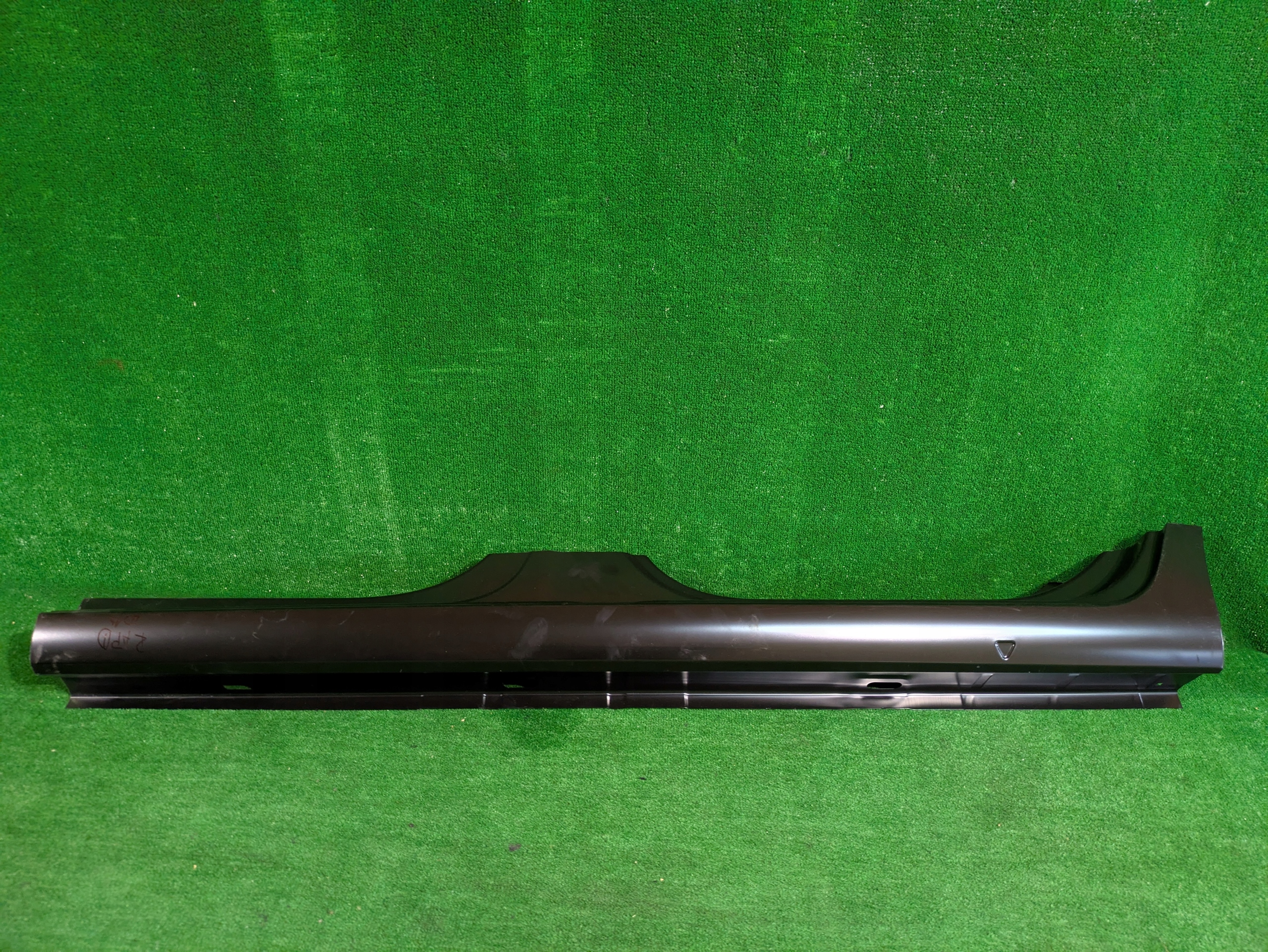 threshold left pillar SKODA RAPID 12