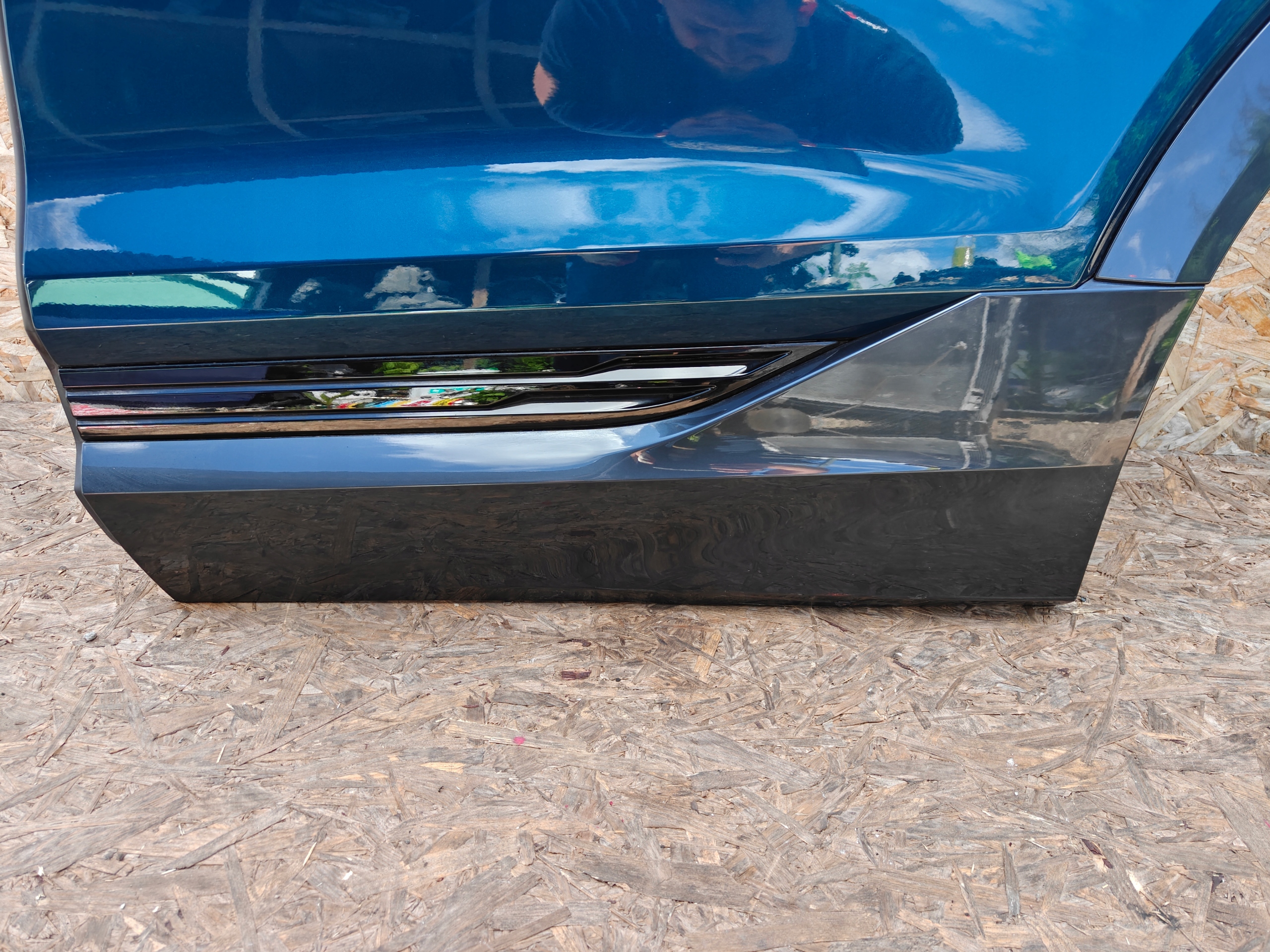 door complete left TYLNIE left rear part AUDI Q8 E-TRON 4KE 2020R