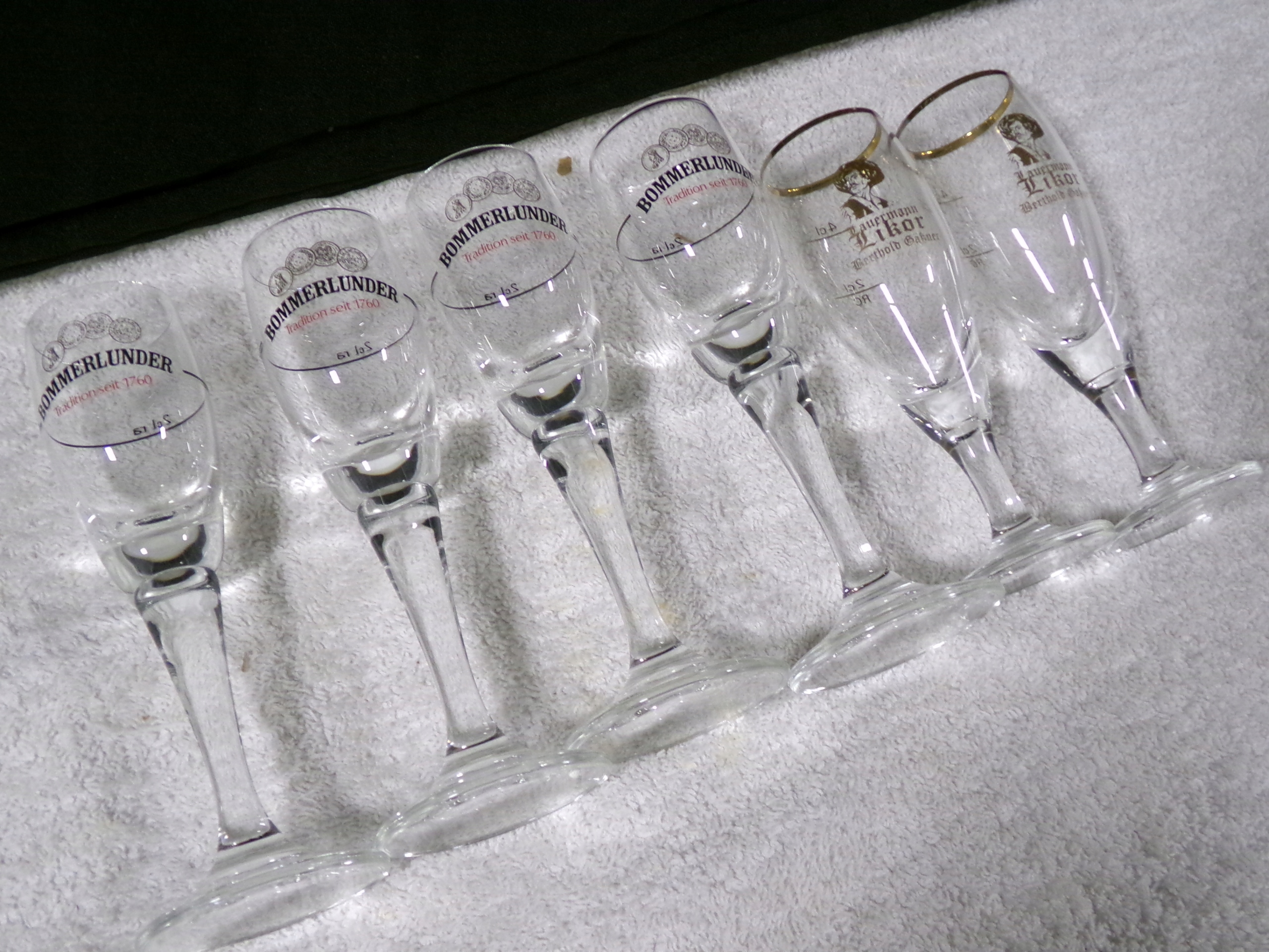 Piękne kieliszki do likieru-6 sztuk