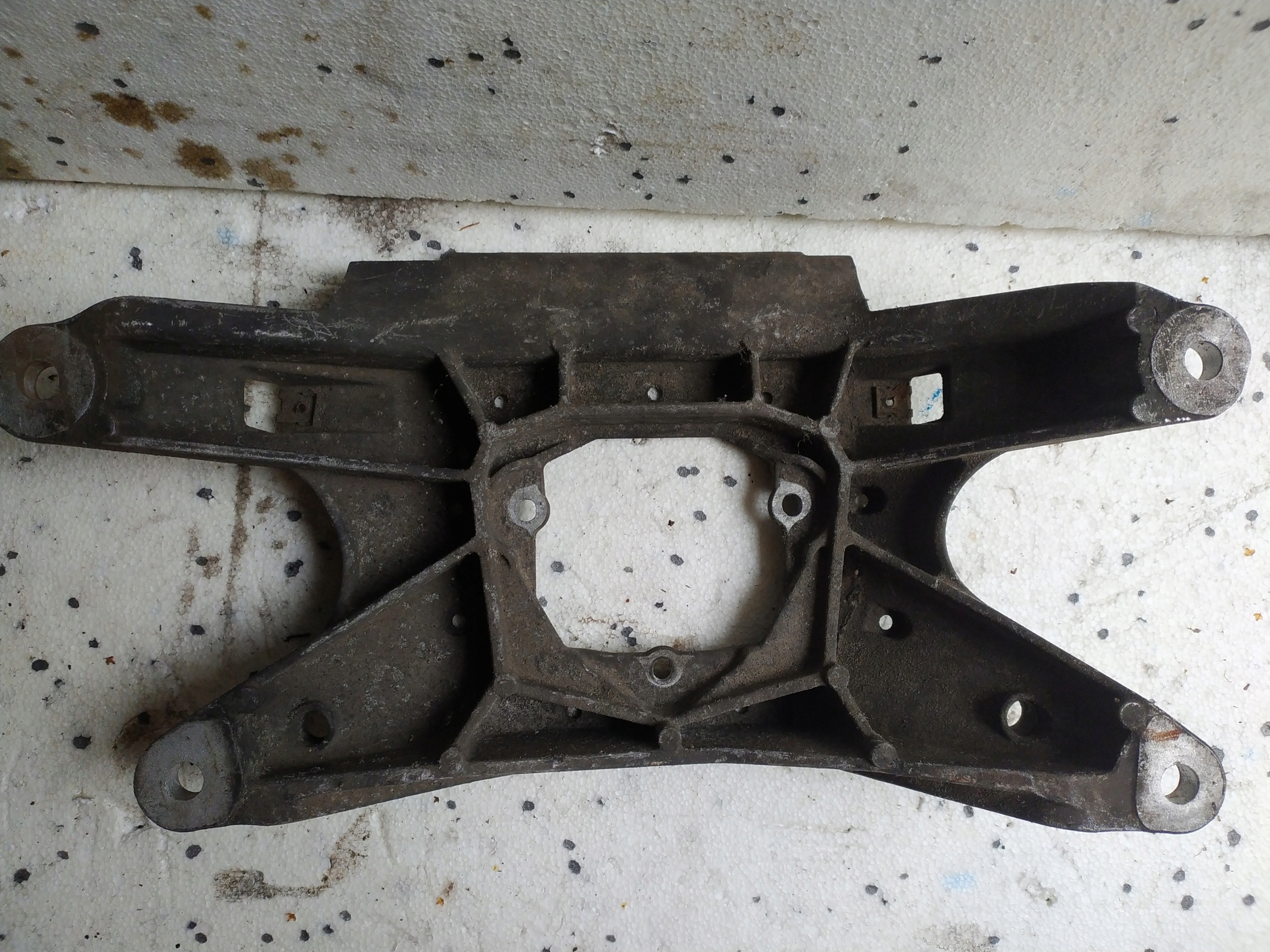 AUDI A4 A5 SUPPORTO SUPPORTO CAMBIO INGRANAGGI 8K0399263K