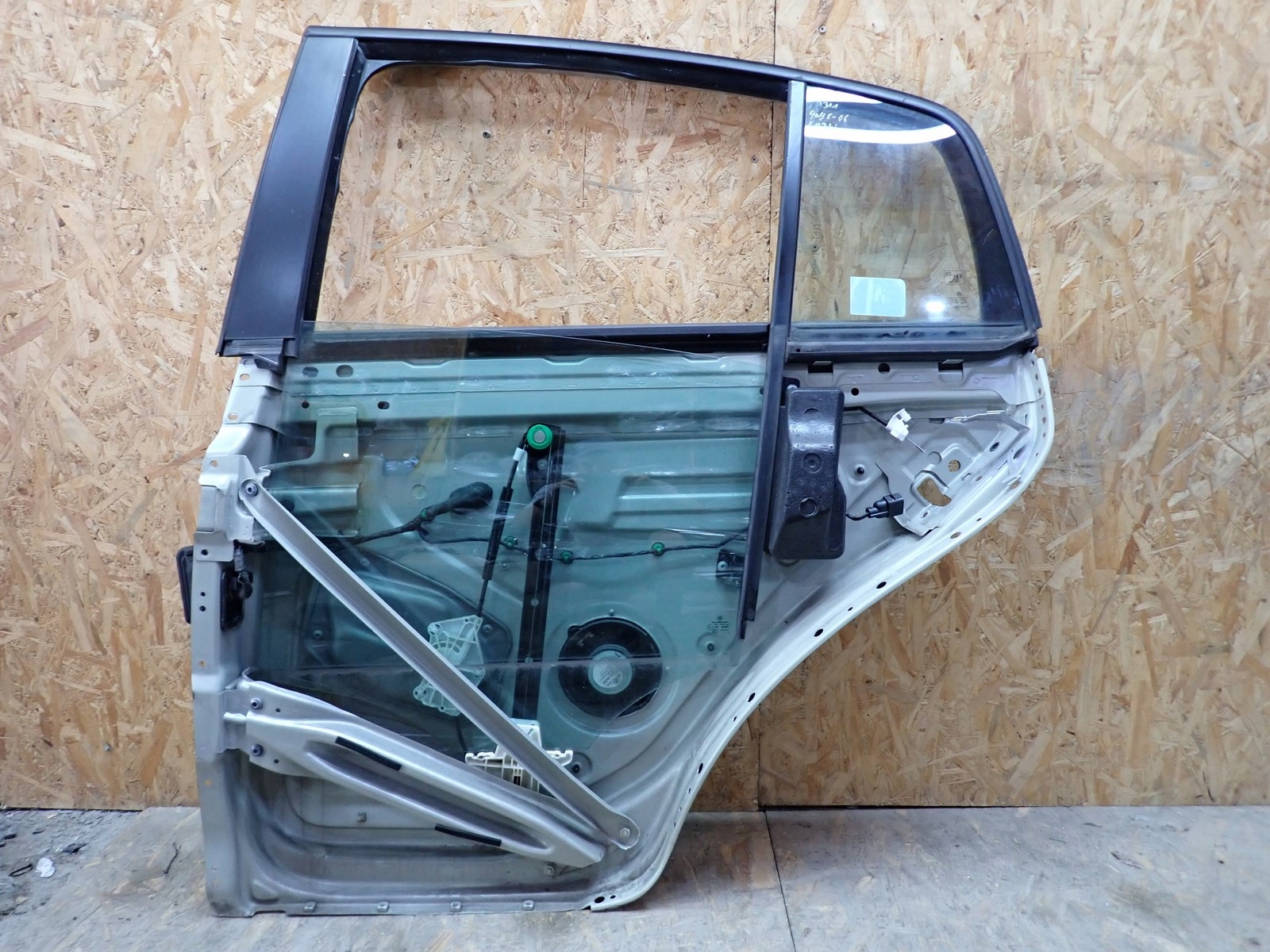 frame door left rear. left rear part VW GOLF plus 5M 2005-2013R
