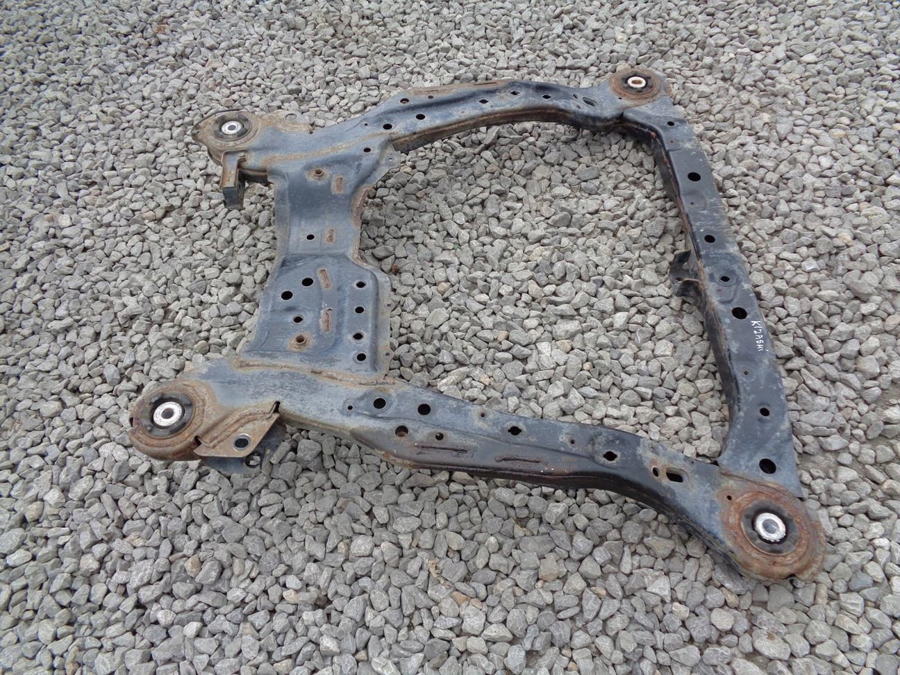 рама балка подрамник перед suzuki KIZASHI 09-