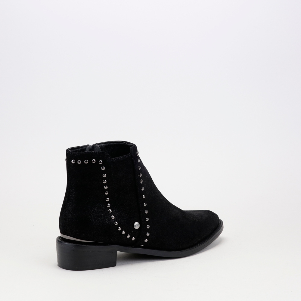 BIG STAR CZARNE DAMSKIE BOTKI SZTYBLETY BB274529 R39 Cechy dodatkowe brak ćwieki