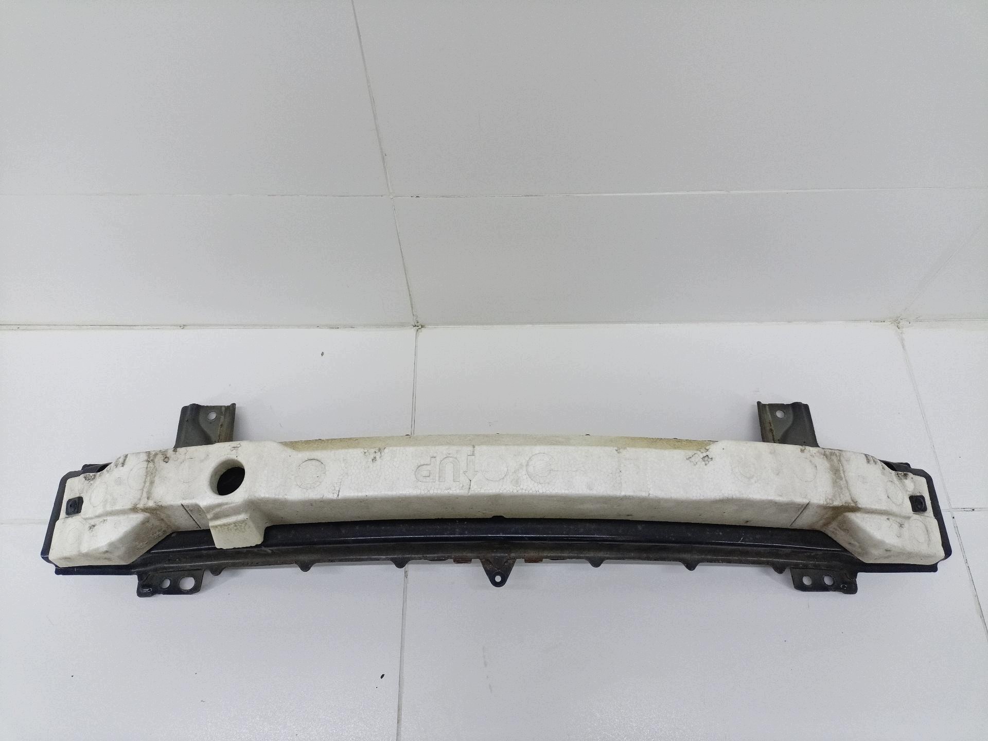 sider pillar of a bumper front Mazda 3 2 BL 2010