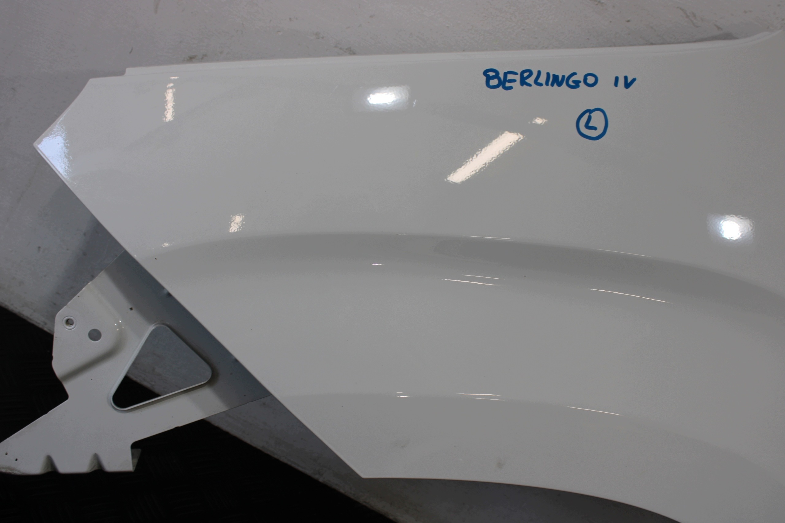 fender left front left front CITROEN BERLINGO IV 4 2019