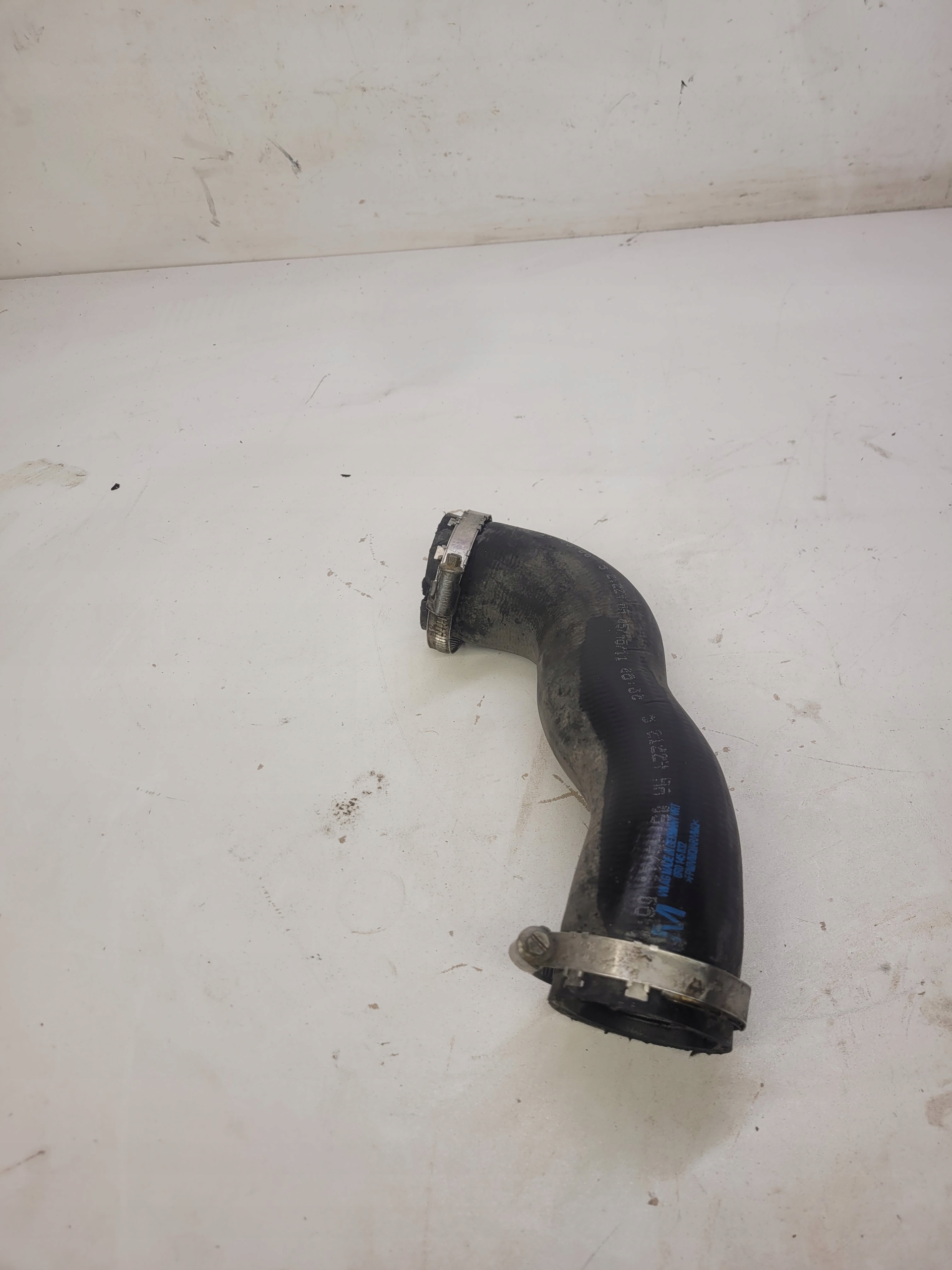 trouba hadice intercoolera AUDI A1 8X VW 6R0145832