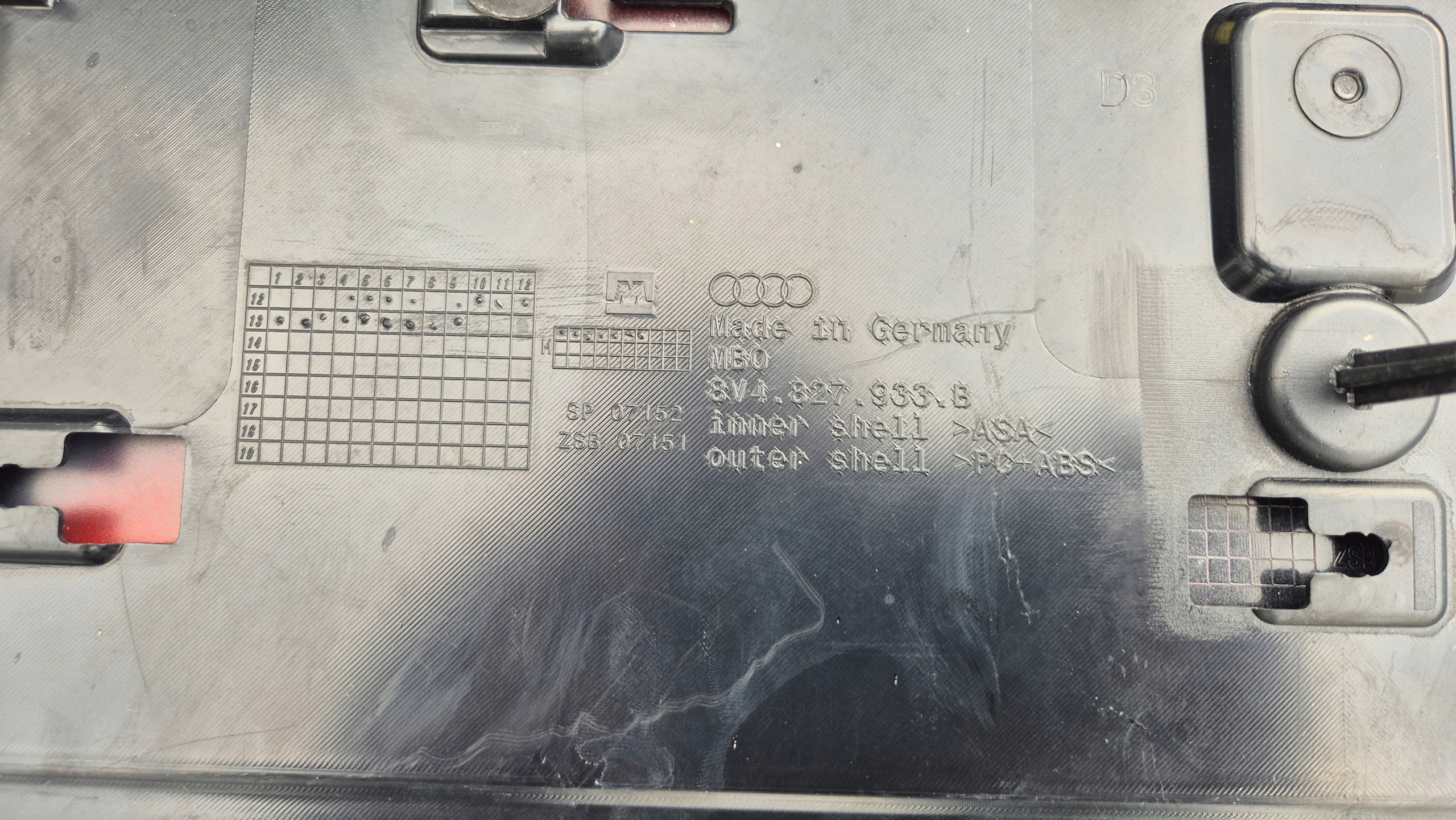SPOILER LOTKA bonnet boot STOP 8V4827933B AUDI A3 S3 8V