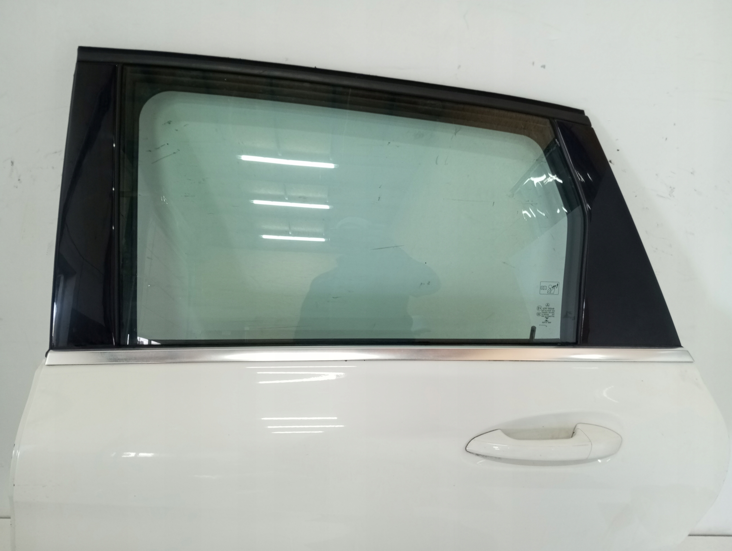 door left rear. MERCEDES B KLASA 246 14R