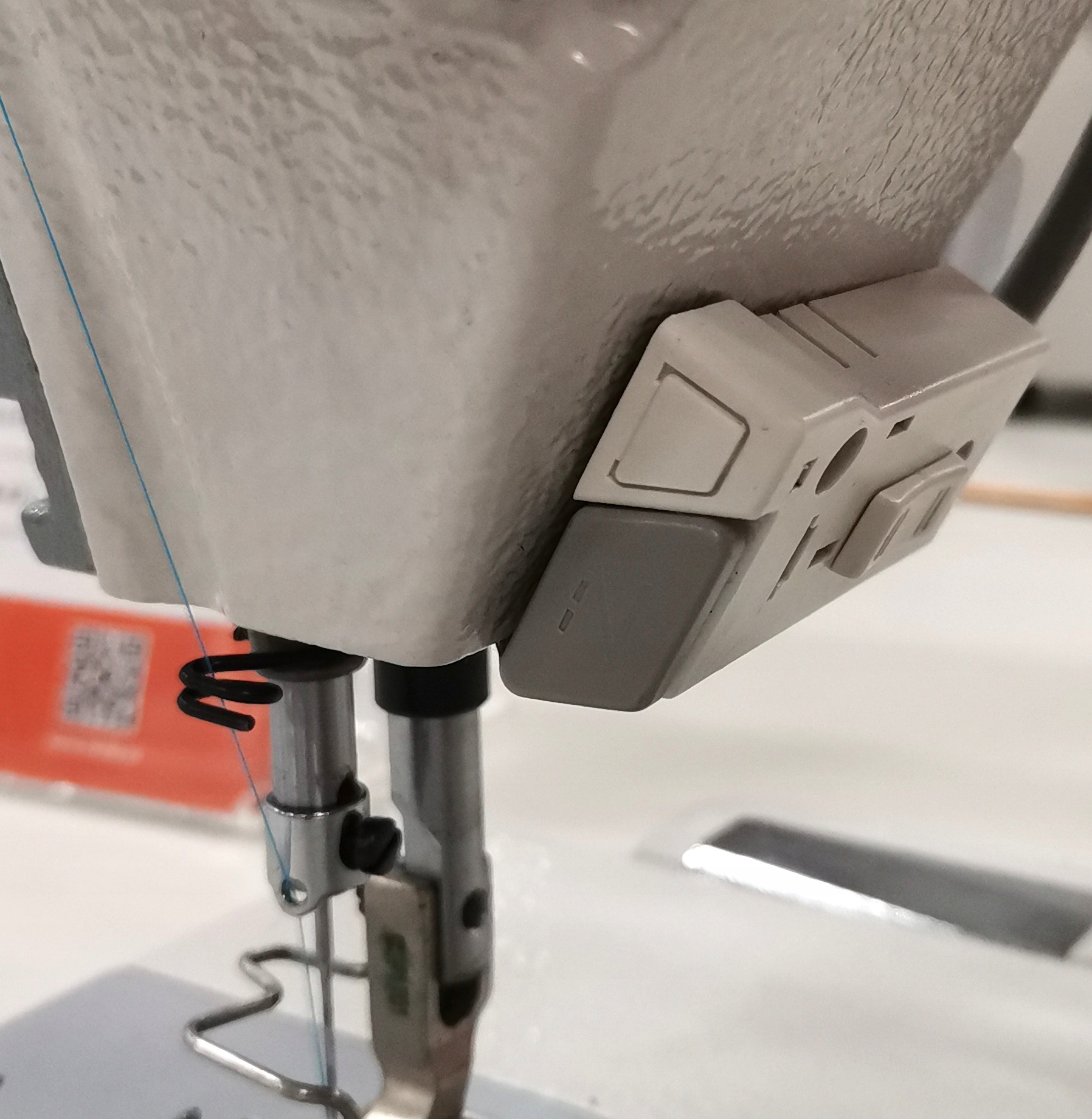 SIRUBA DL720-M1 STEBNÓWKA 1-IGŁOWA Z TRANSPORTEM Rodzaj stebnówki