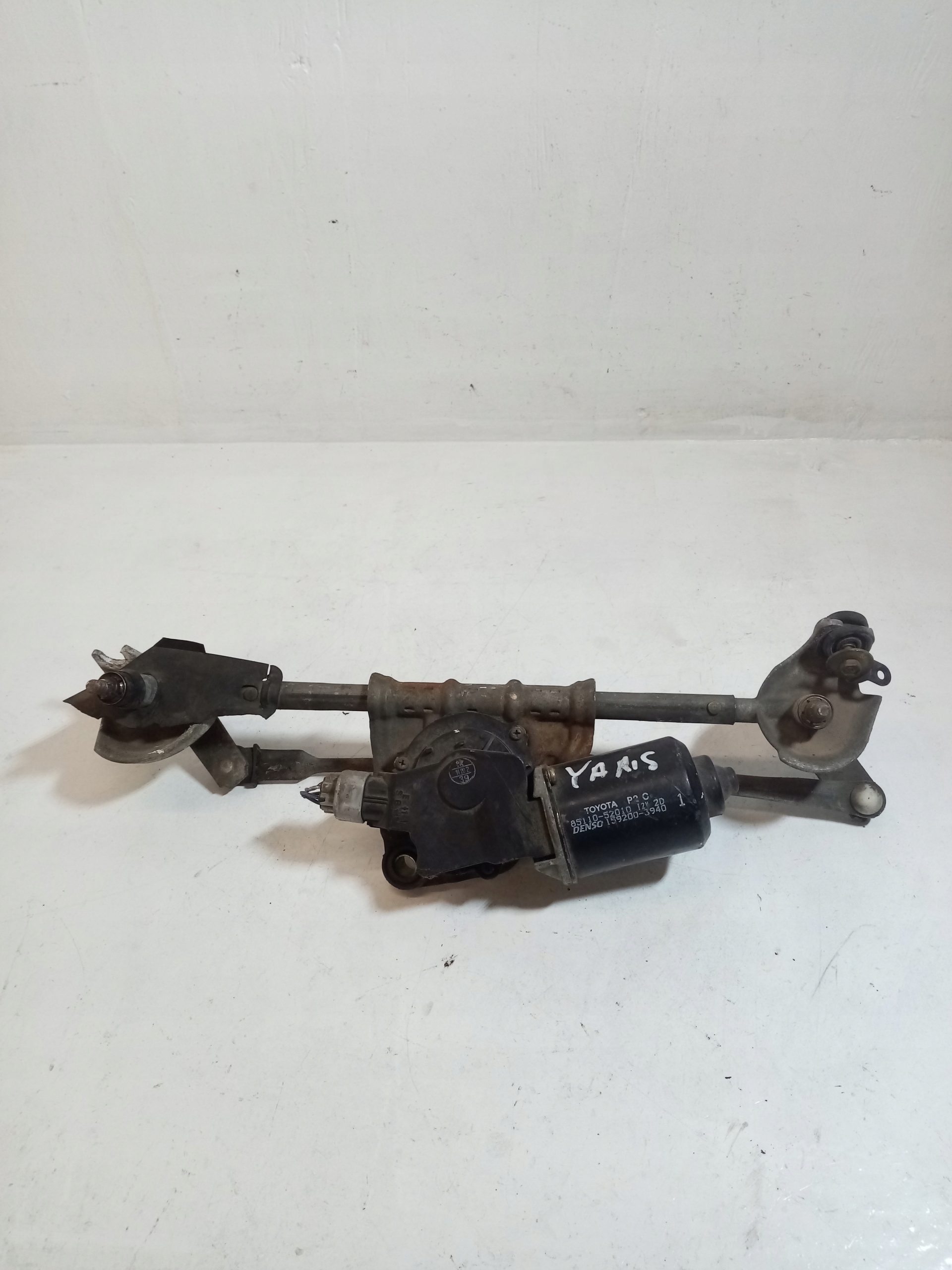 wiper mechanism front TOYOTA YARIS 1 85110-52010