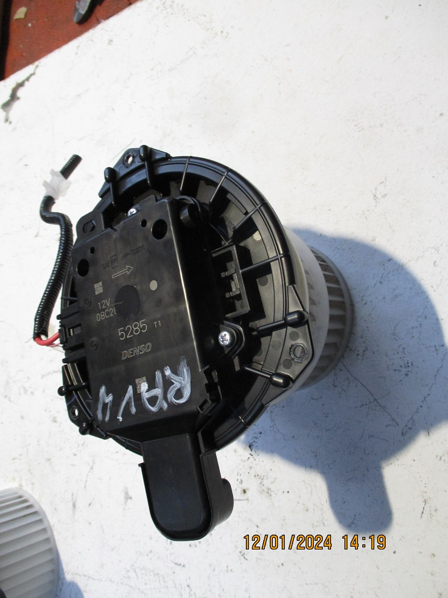 ventilátor topení TOYOTA RAV 4 V