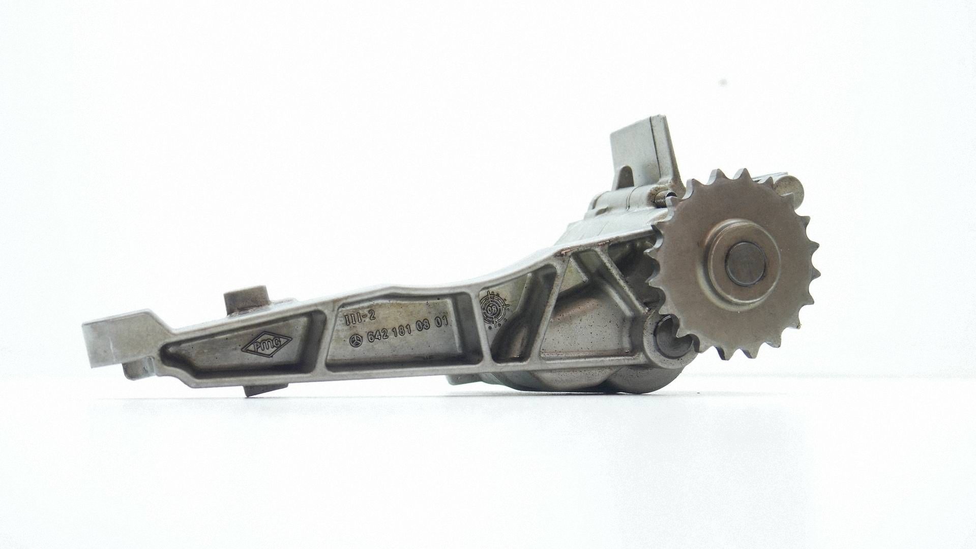 pumpa olaj MERCEDES W204 3.0 CDI A6421810547