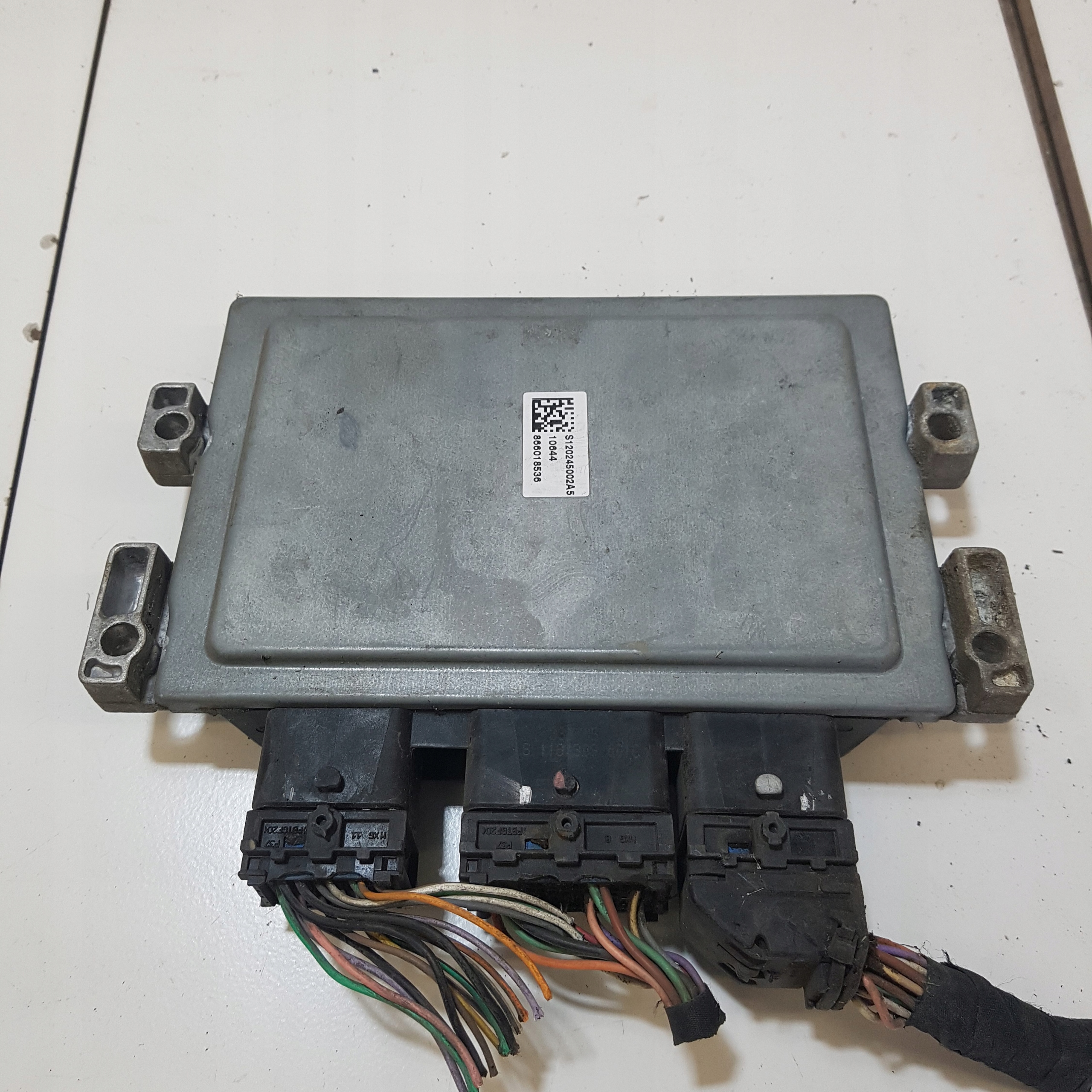 computer of the engine control unit RENAULT MODUS 8200414422