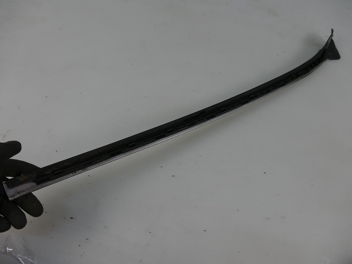 MERCEDES E W212 LIFT moulding windows CZOLOWEJ left 775