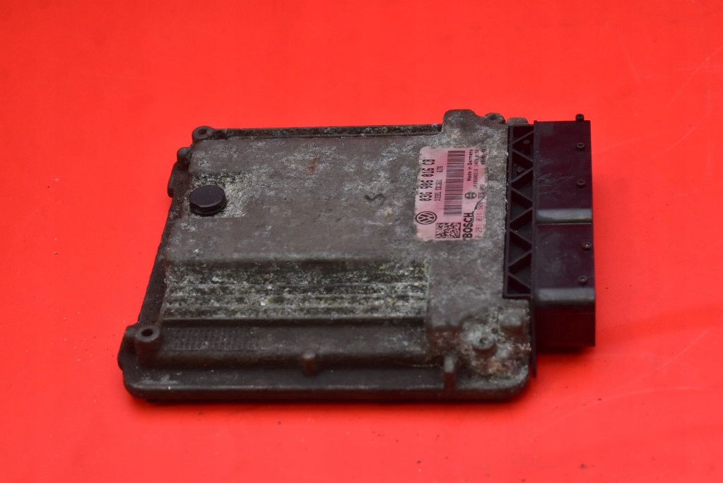 control unit computer of the engine 03G906016CB 0281011900 VW GOLF 5 V 1.9 TDI 90 KM
