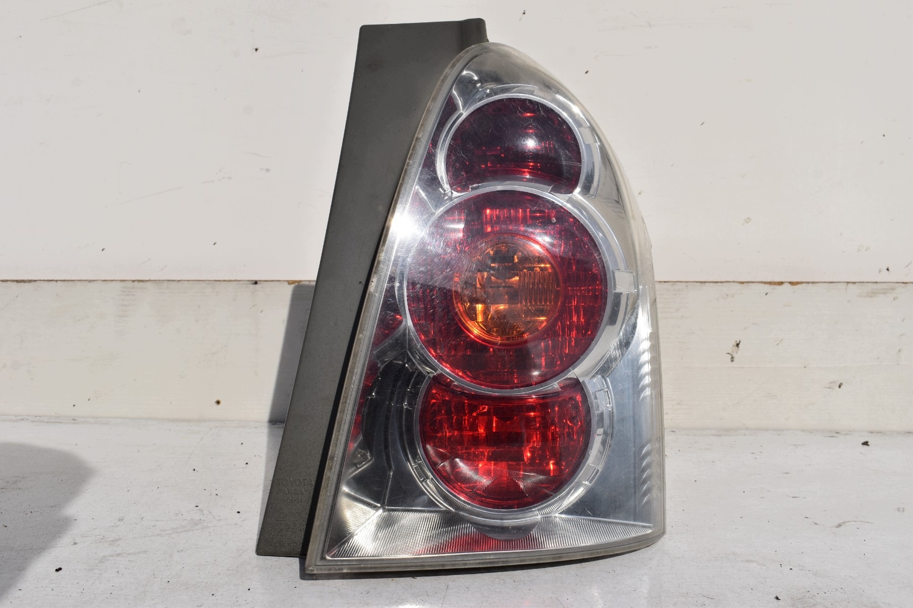 light right rear part TOYOTA COROLLA VERSO II 2004-2009 815610F010 EU