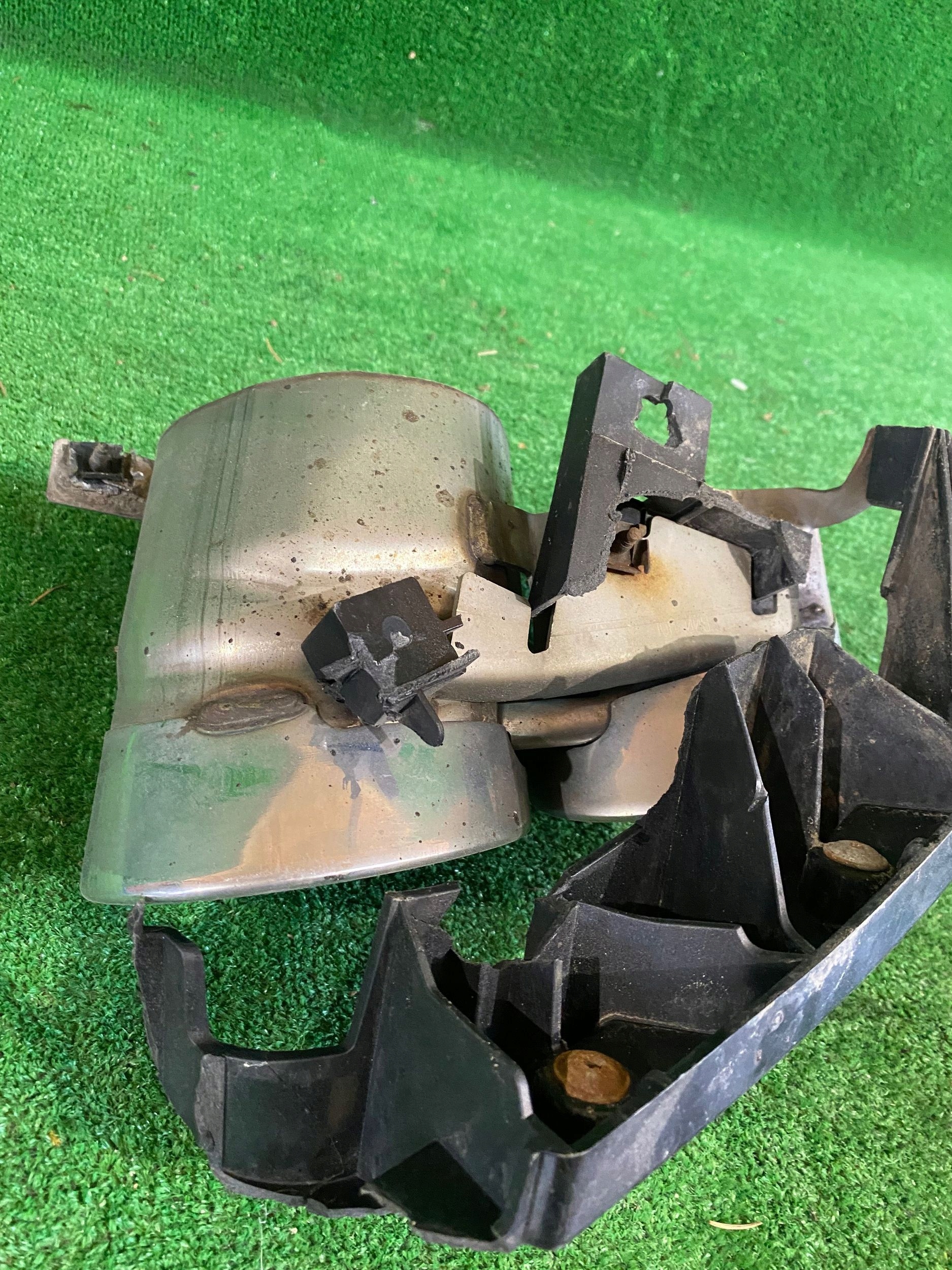 TERMINALE dello scarico Destro AUDI Q8 4M8 NR.004