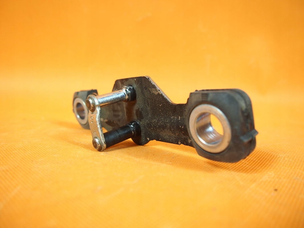 Audi Q3 8U Rygiel Klapy Bagażnika TYŁ 8p4827507a Typ samochodu Samochody osobowe