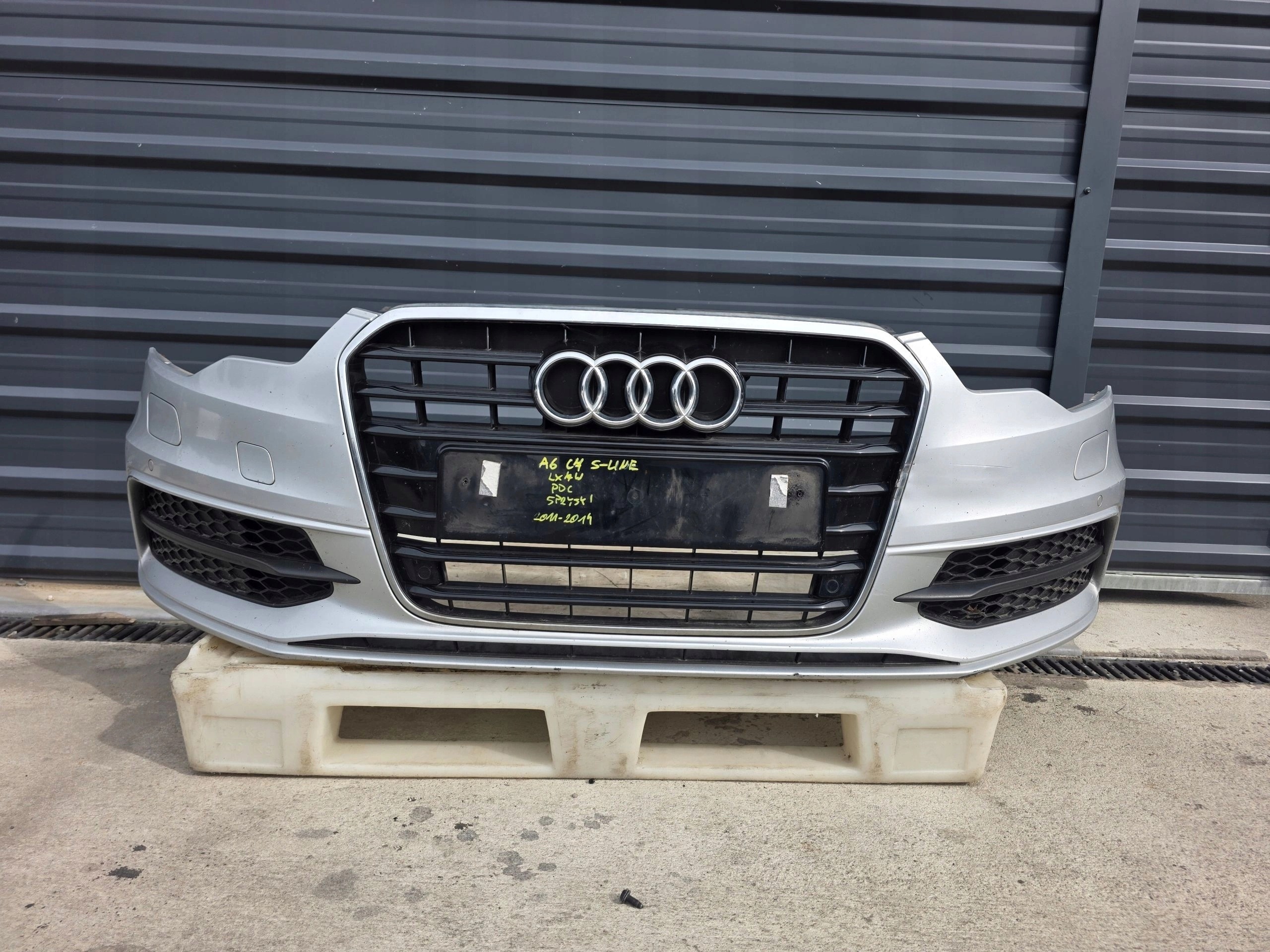 bumper front complete AUDI A6 C7 S LINE washers 4 X PDC original LX7W !!!
