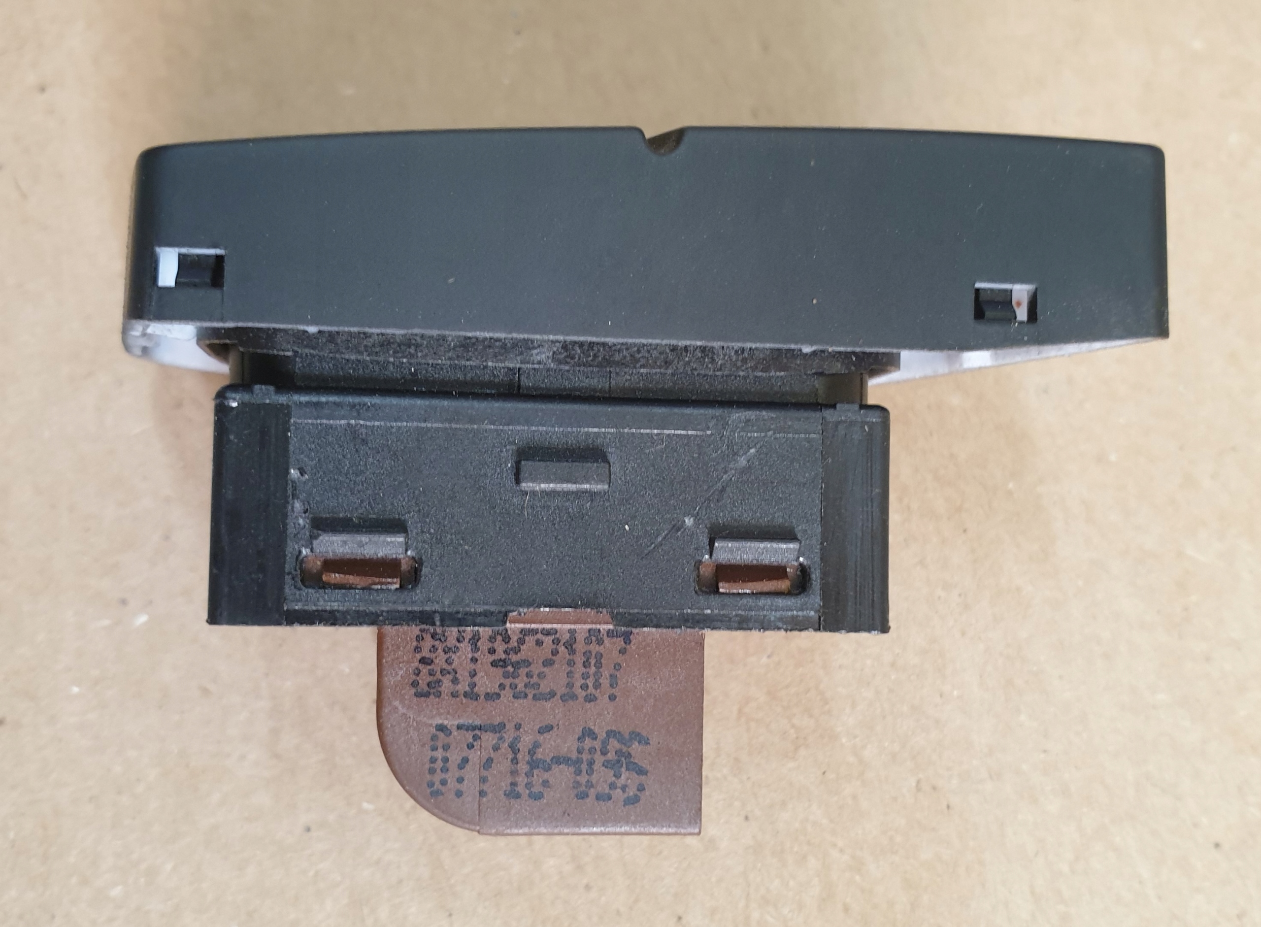 button switch BLOKADY door left front AUDI A1 OE