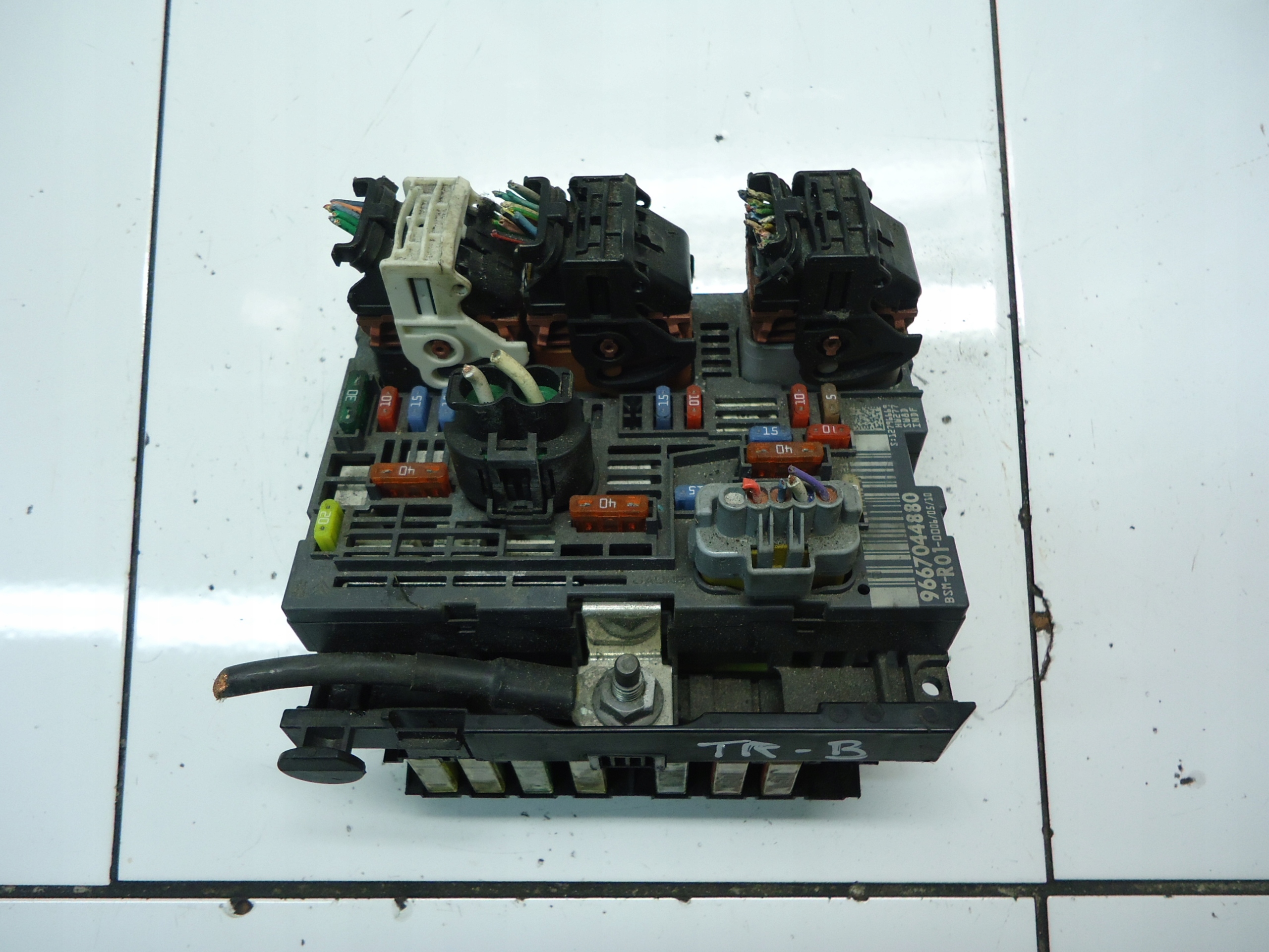 PEUGEOT CITROEN compartment module BSM 9667044880