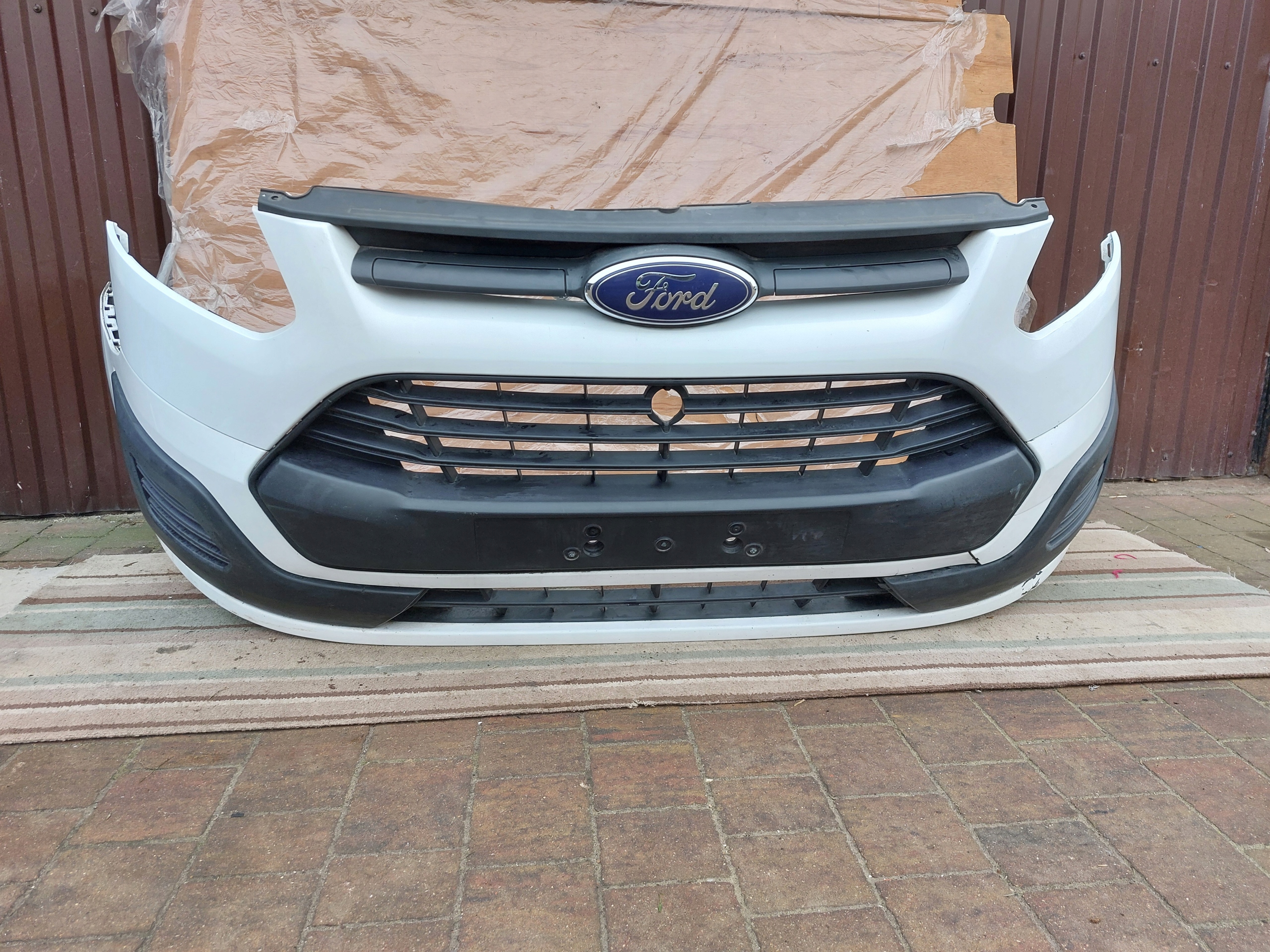 bumper front FORD TRANSIT CUSTOM 14r BIALY