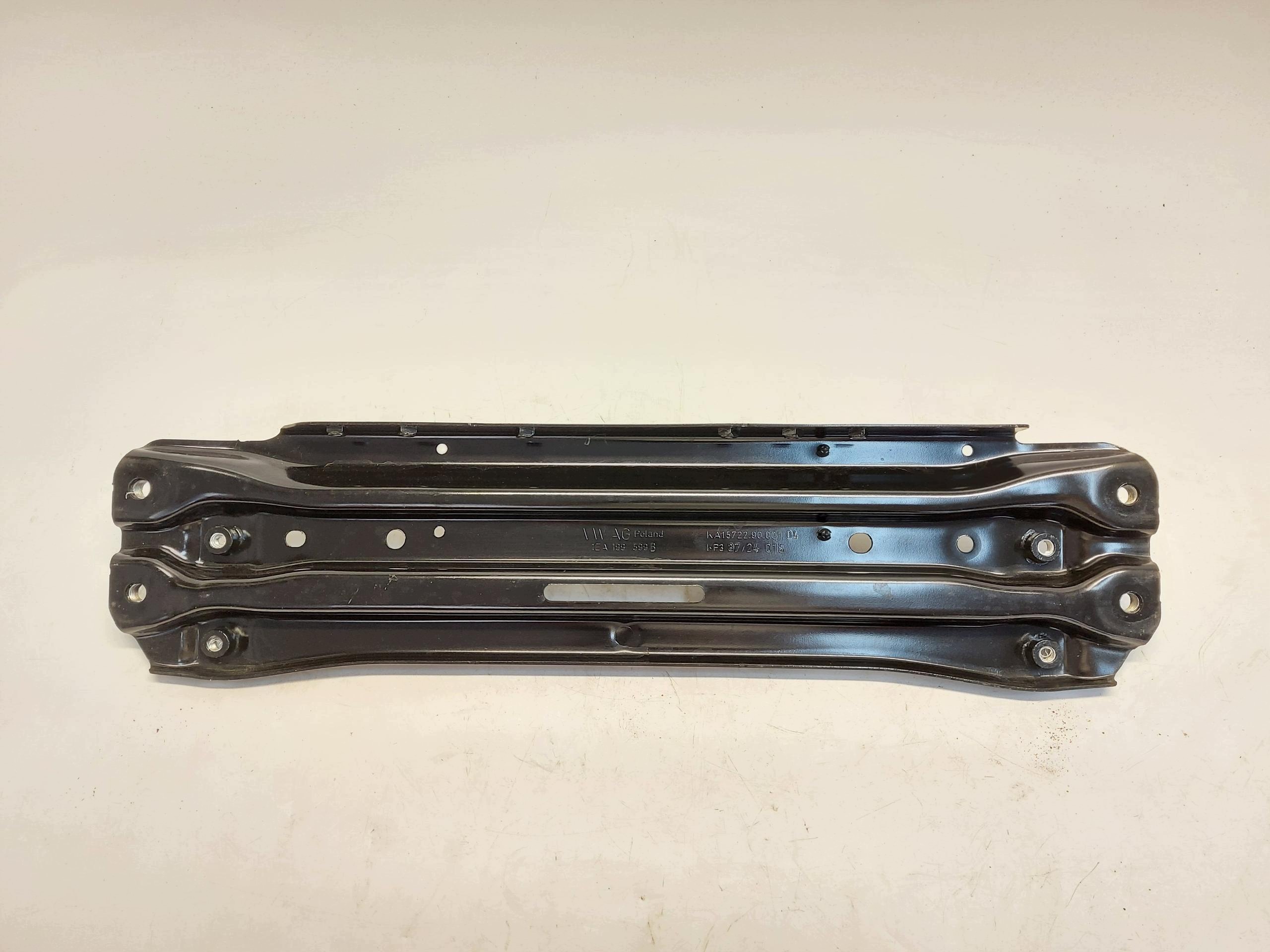 VW ID4 11A , 2024r SUV 5D console springing front 1EA199599B