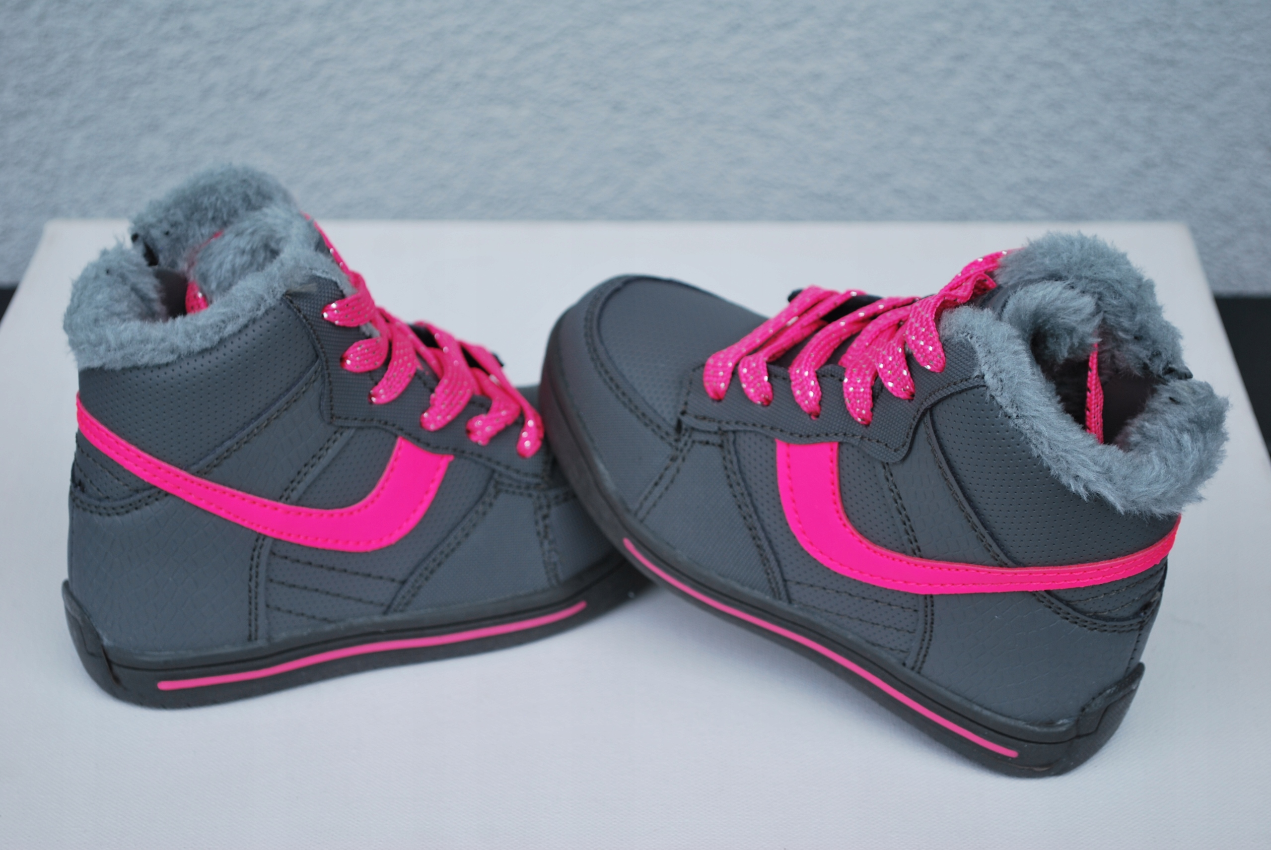 OCIEPLANE SPORTOWE KOZAKI na suwak r.32 / 21cm Marka Inna marka