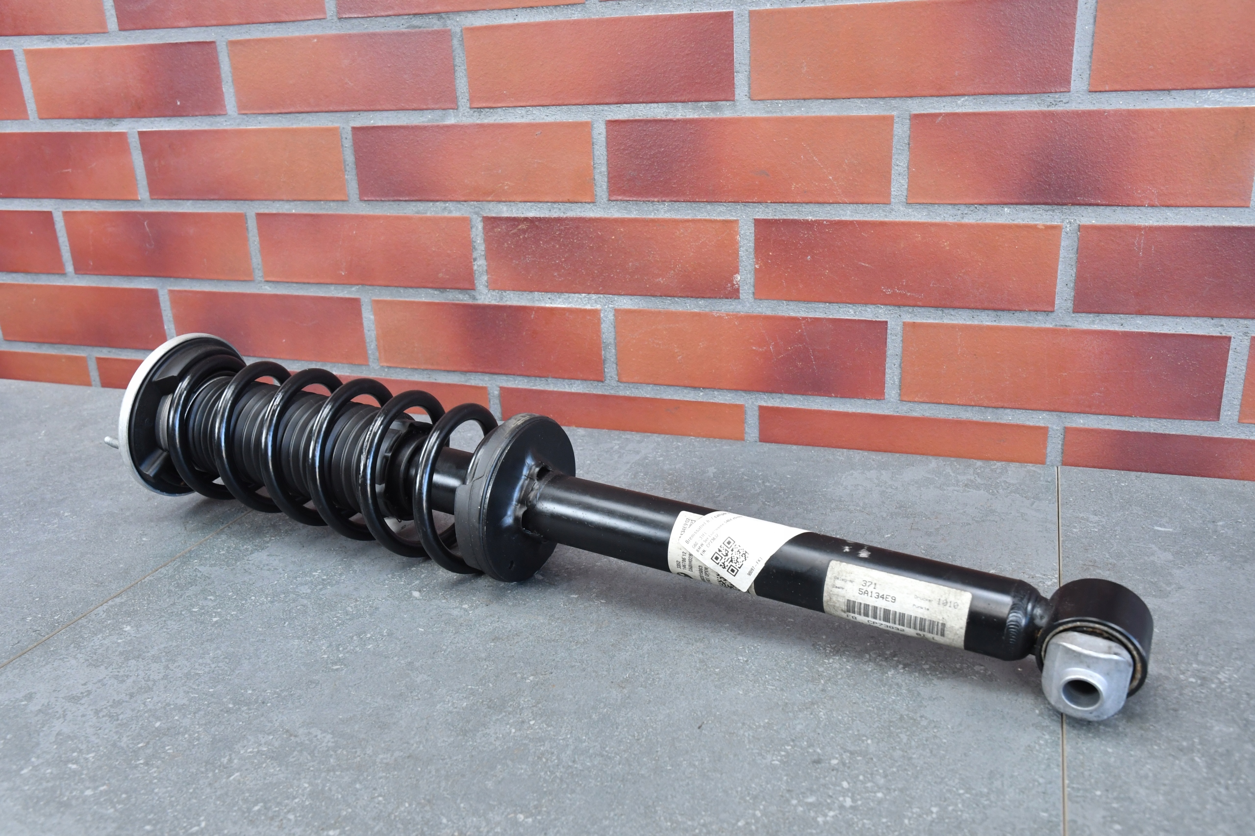 shock absorber right left rear part rear BMW 5 G60 5A134E9 10581km