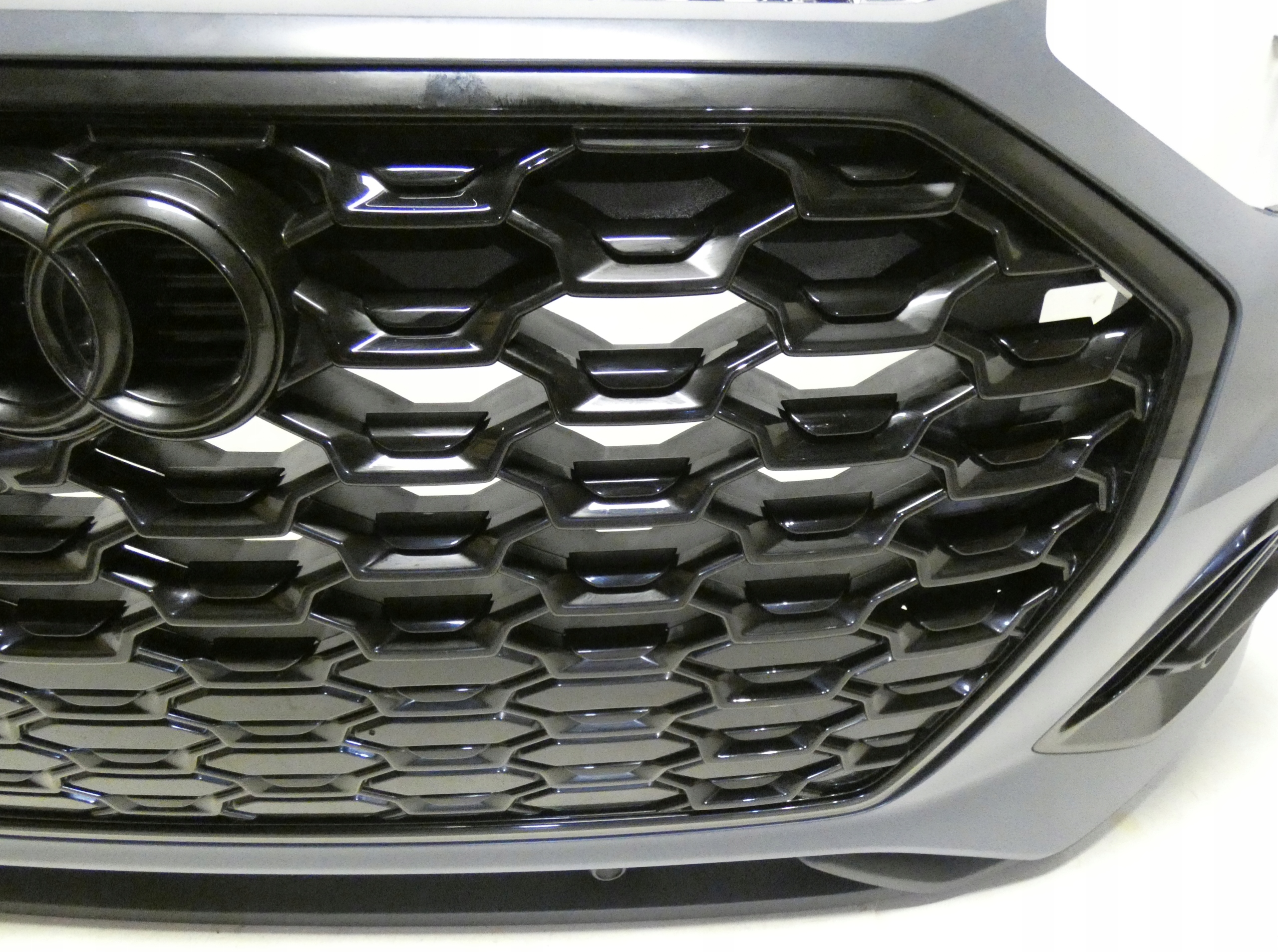 AUDI Q5 S-LINE LIFT 20- 80A807437P below 6 PDC washers bumper front front